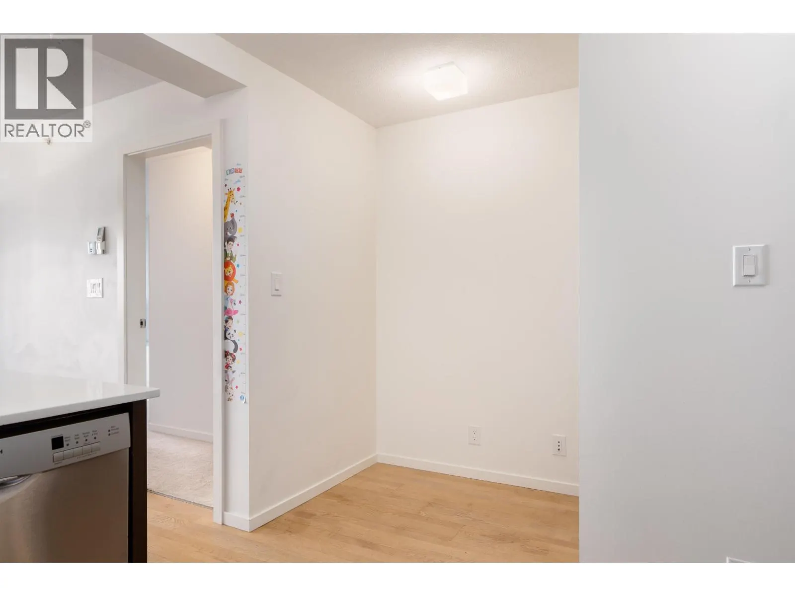918 7988 ACKROYD ROAD