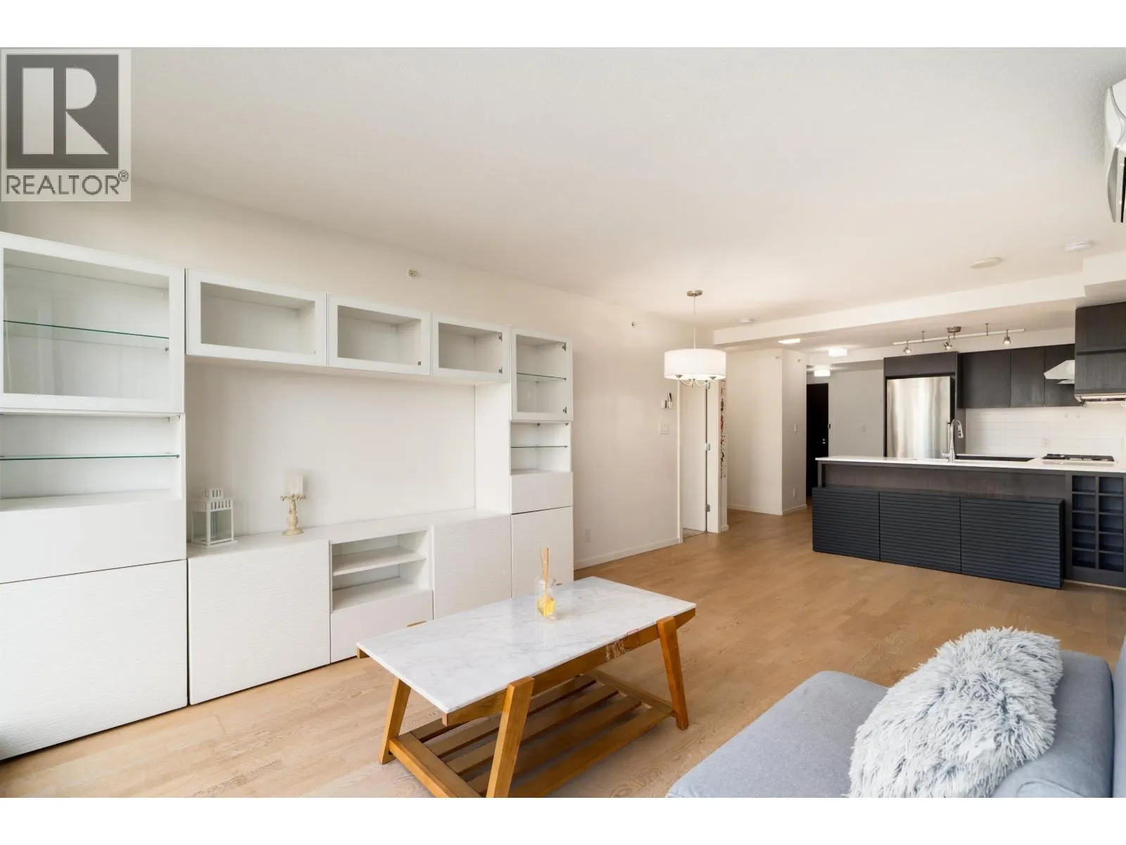 918 7988 ACKROYD ROAD