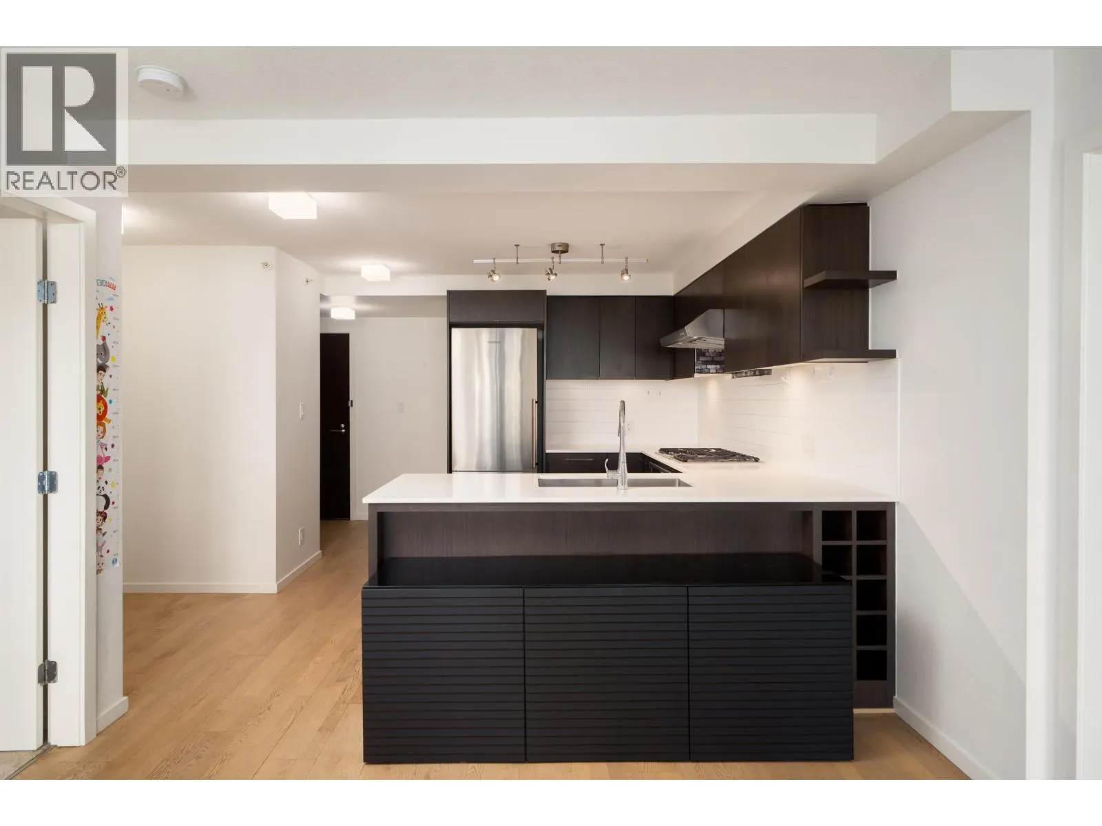 918 7988 ACKROYD ROAD
