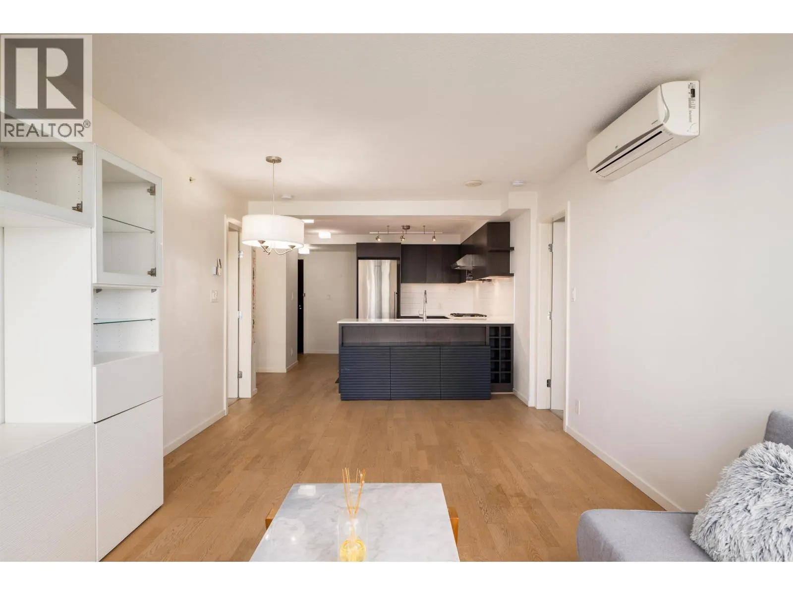 918 7988 ACKROYD ROAD