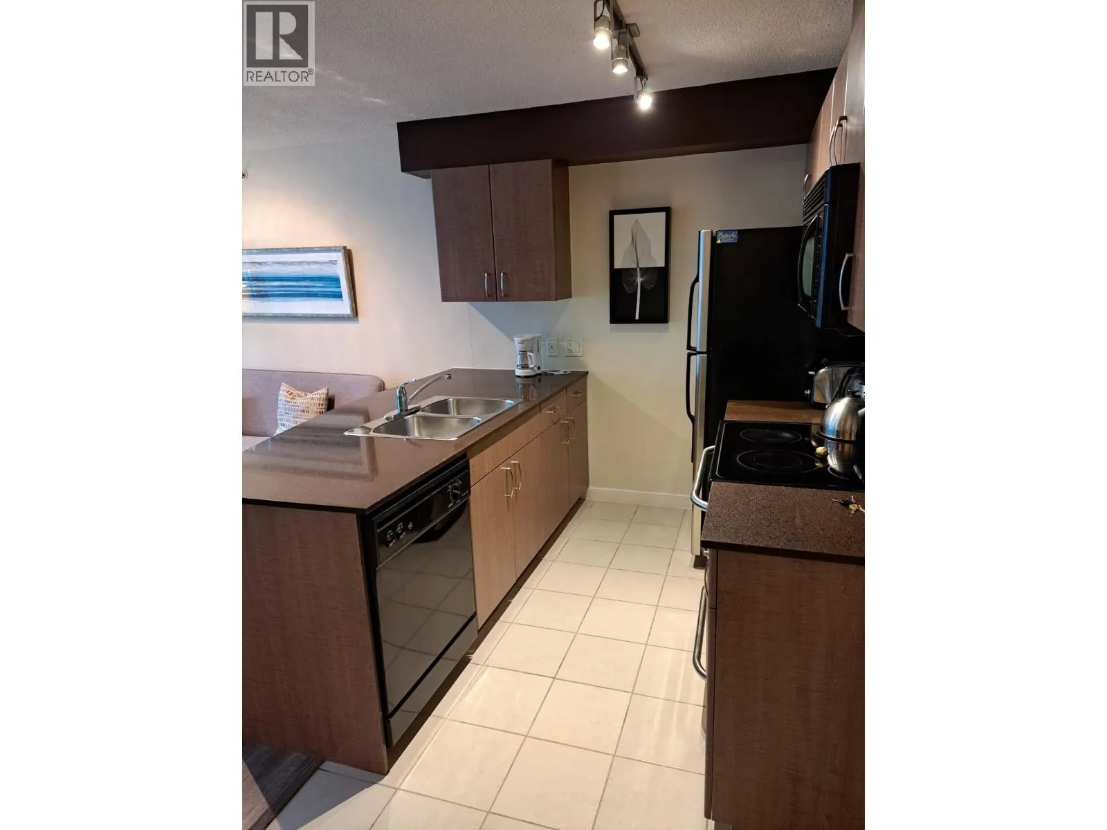 1611 610 GRANVILLE STREET