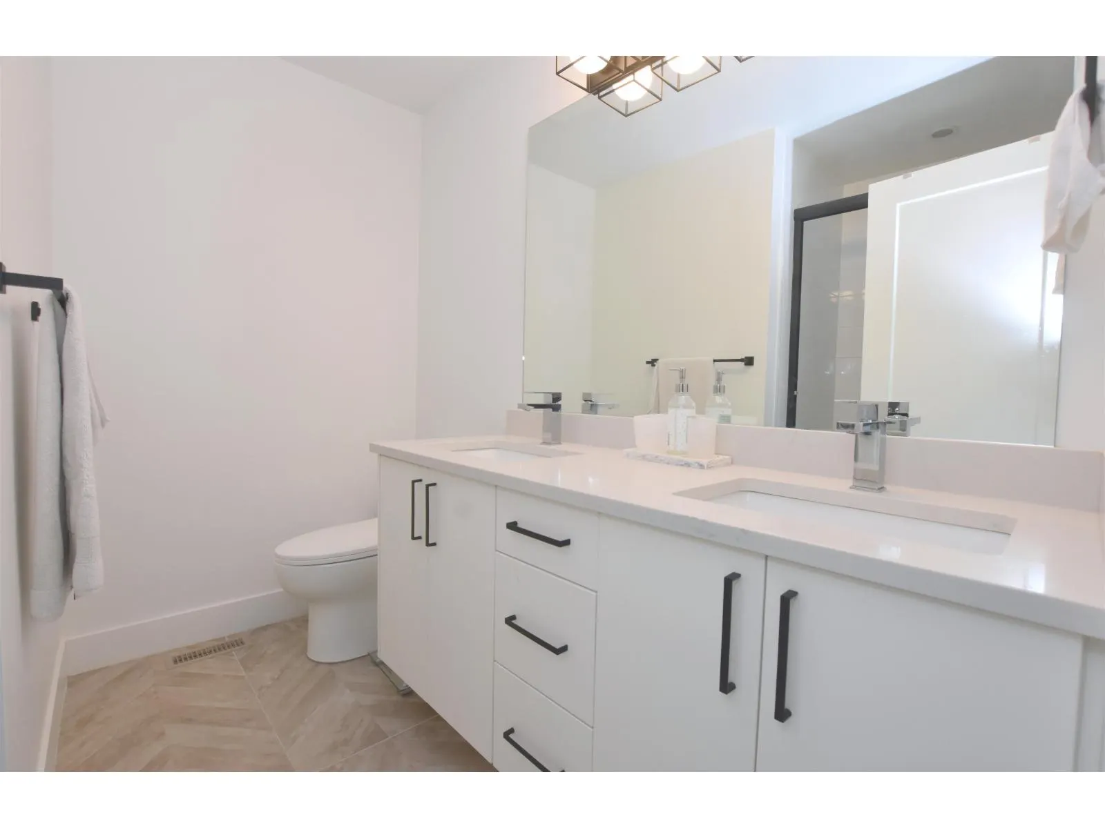 12 17458 100 AVENUE
