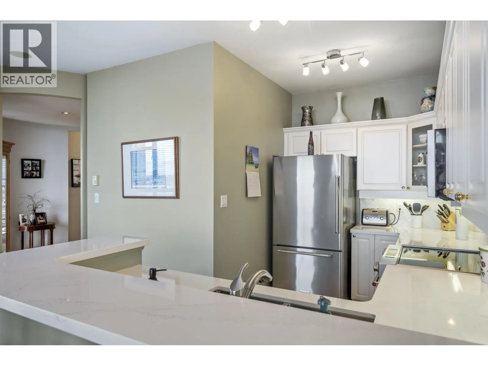 2805 6837 STATION HILL DRIVE
