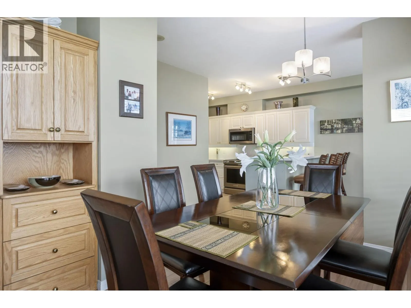 2805 6837 STATION HILL DRIVE