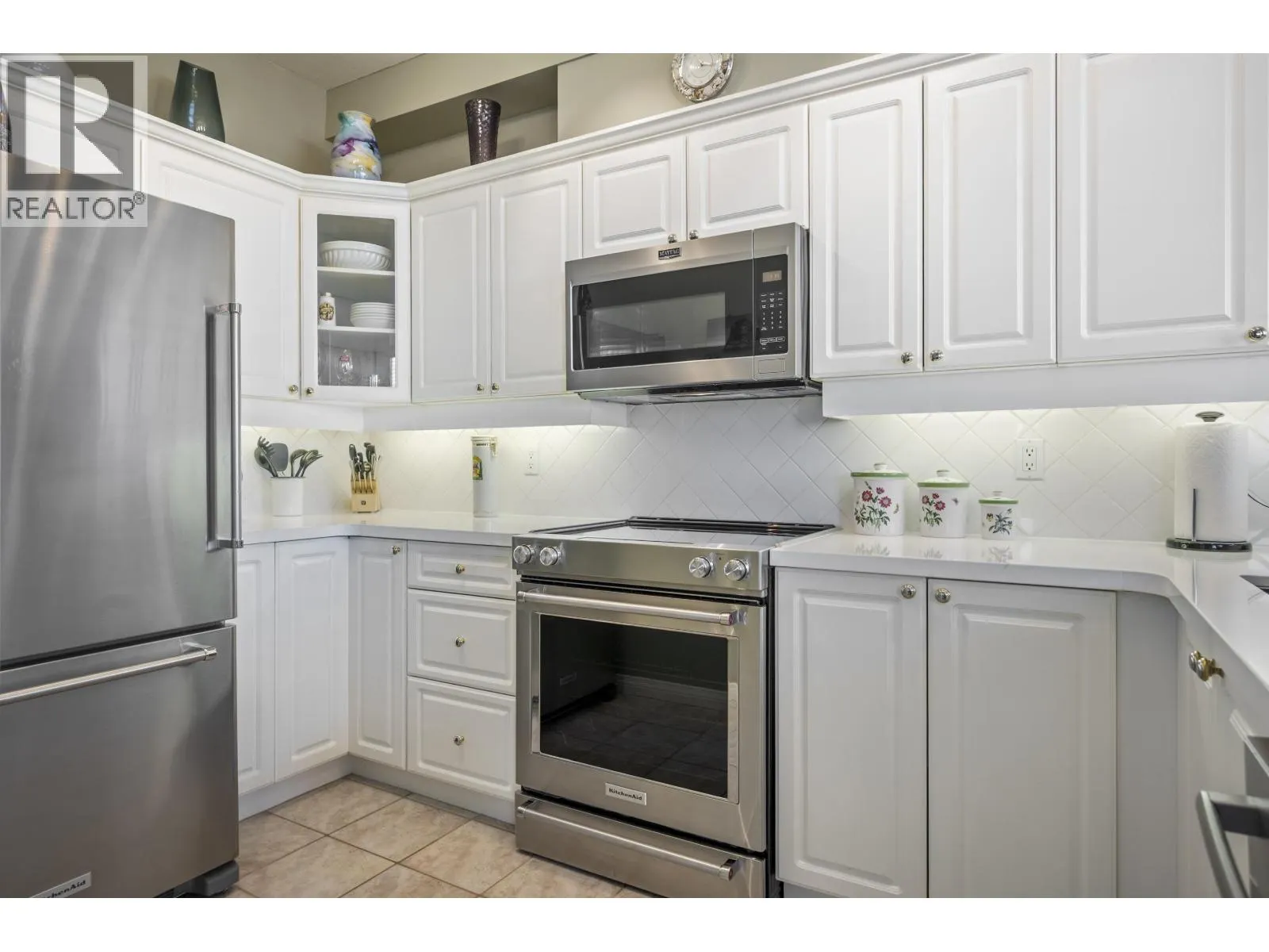 2805 6837 STATION HILL DRIVE