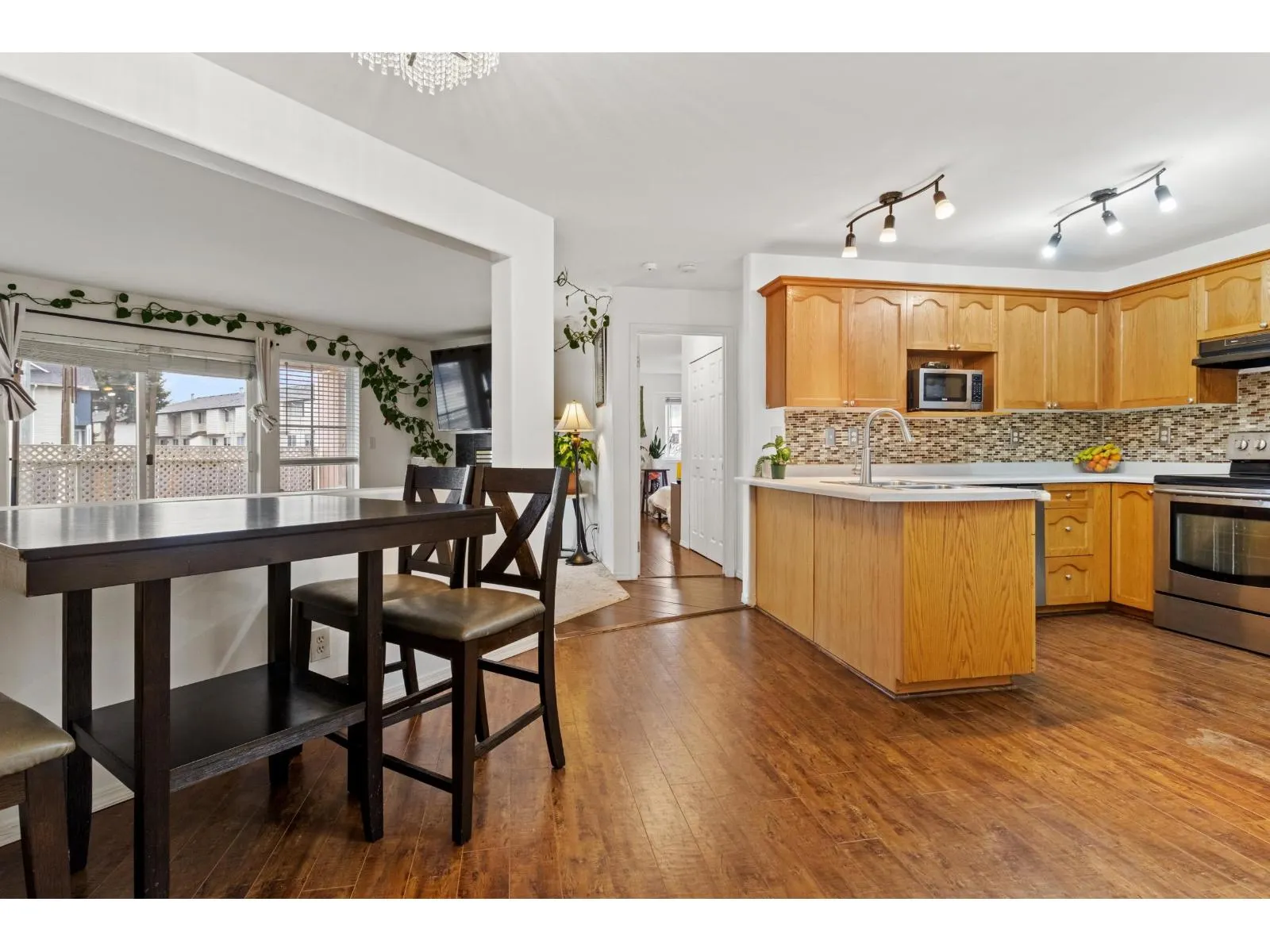 25 5915 VEDDER ROAD|Garrison Crossing