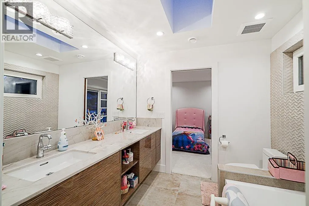 4610 MARINE DRIVE