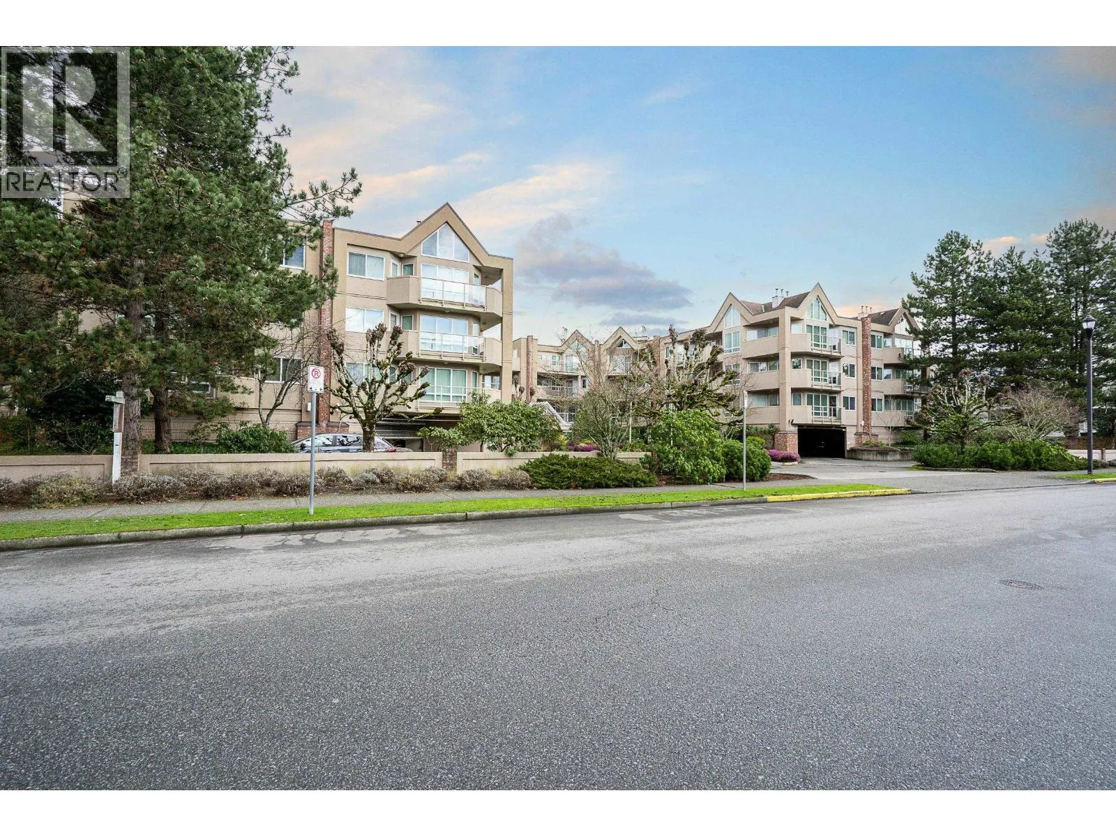 350 8611 ACKROYD ROAD