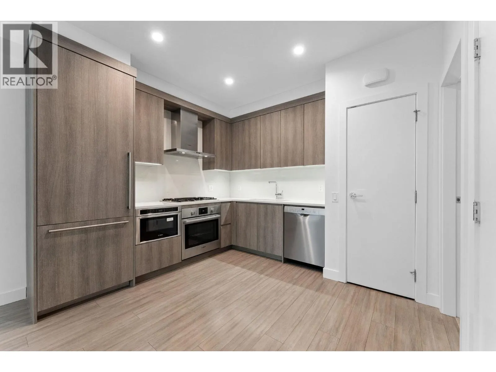 111 2060 CURLING ROAD