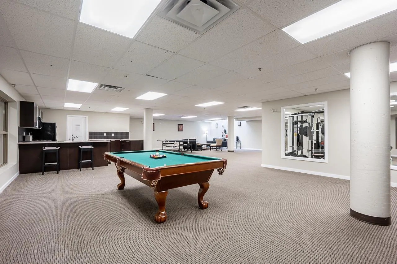 206 10455 UNIVERSITY DRIVE