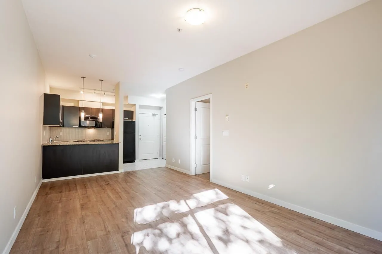 206 10455 UNIVERSITY DRIVE