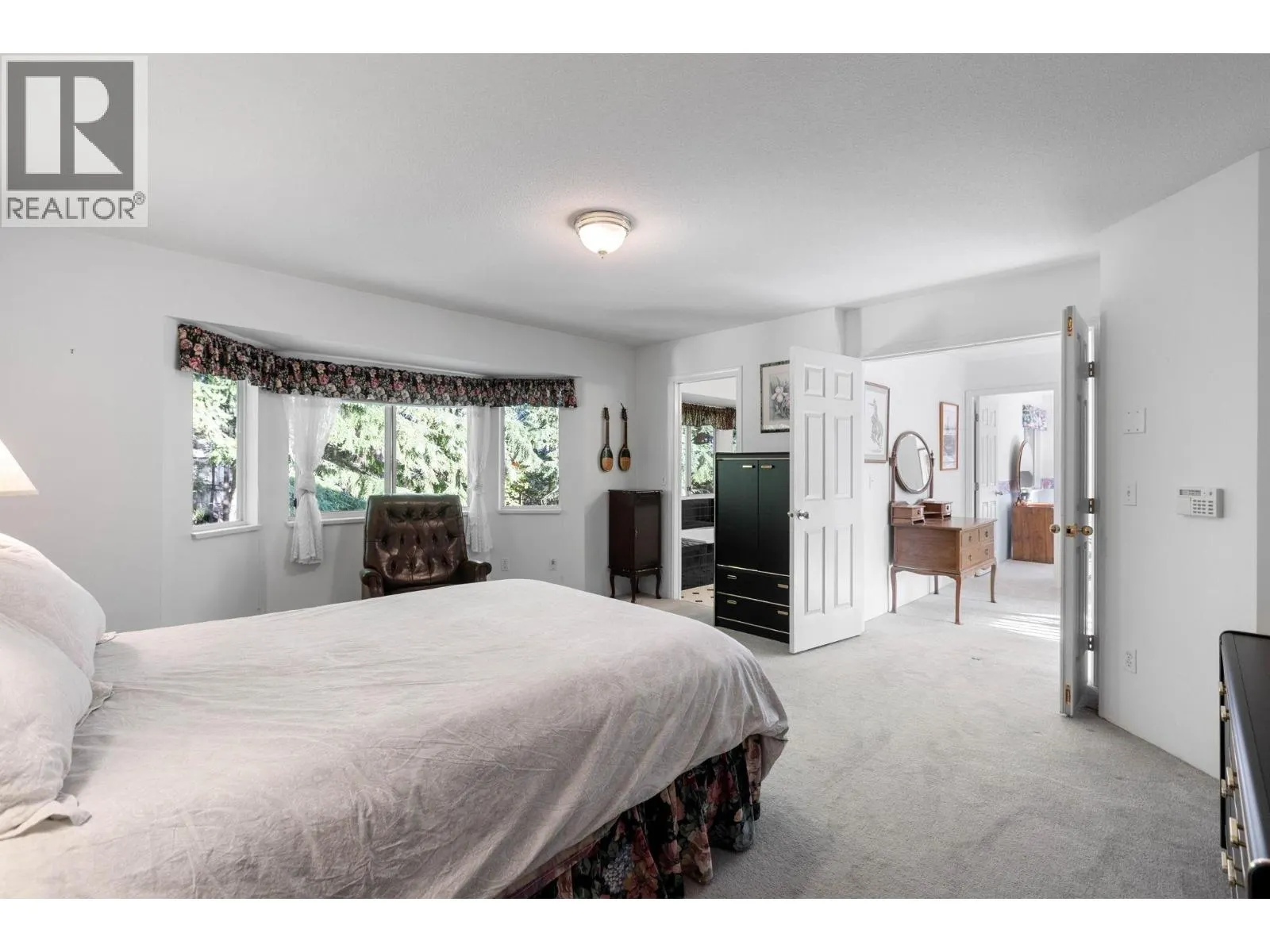 2826 THIMBLEBERRY COURT