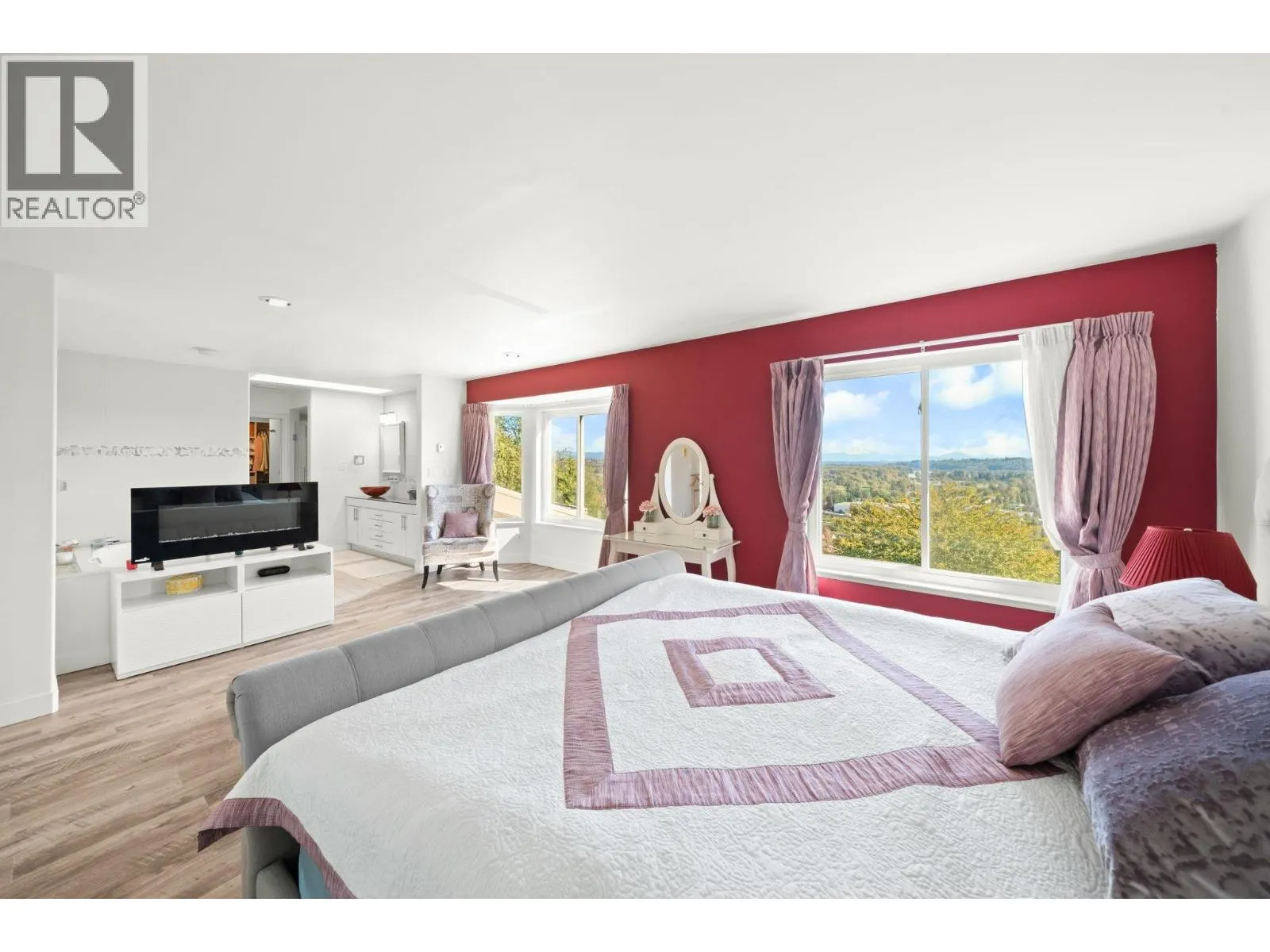 2258 SORRENTO DRIVE