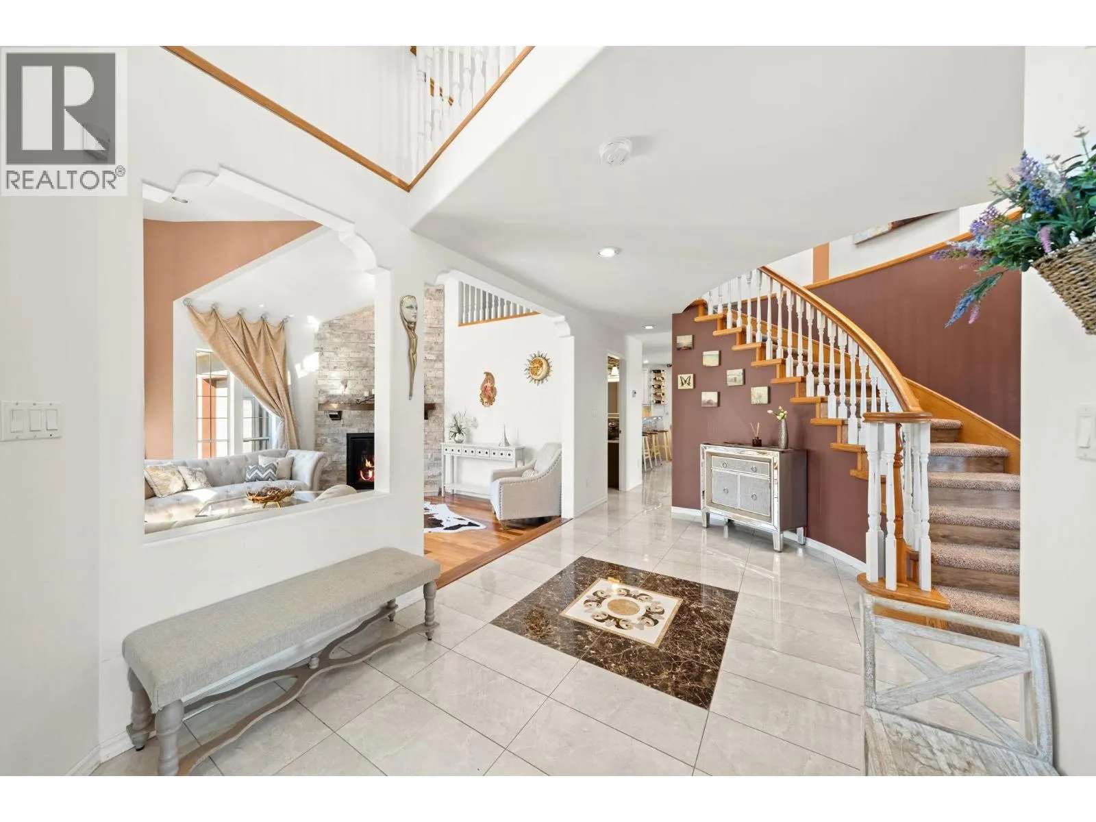2258 SORRENTO DRIVE