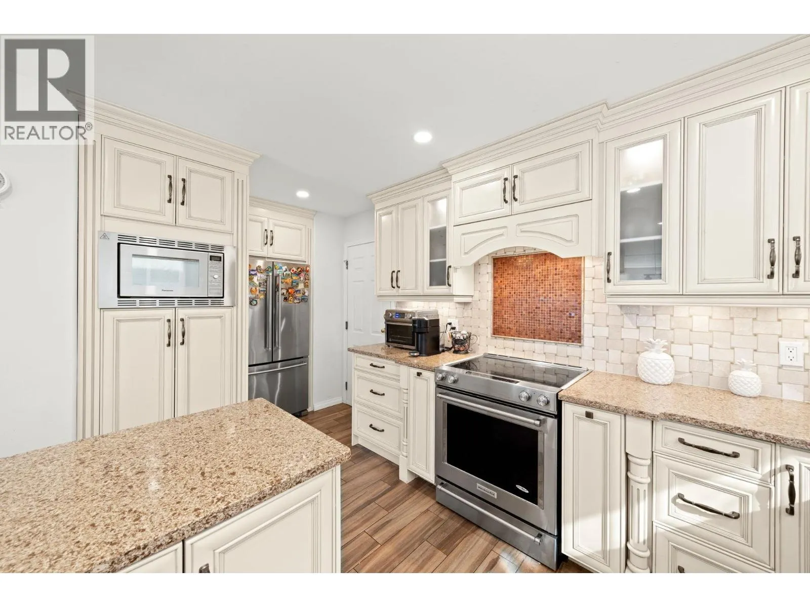 2258 SORRENTO DRIVE