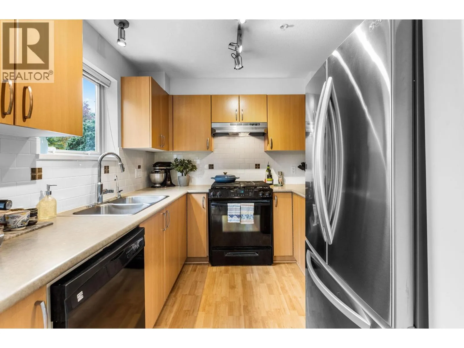 210 200 KLAHANIE DRIVE