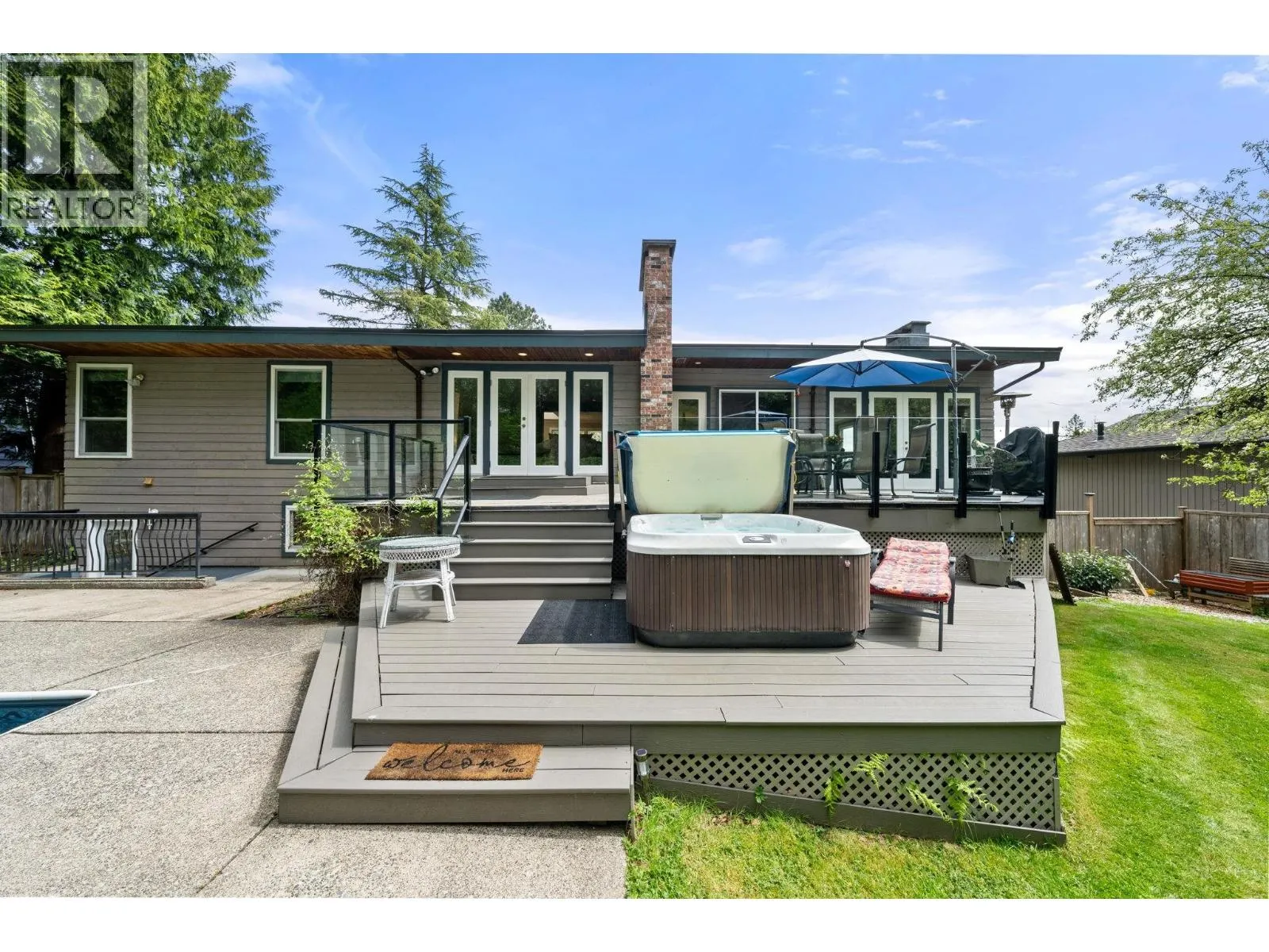 871 FAIRWAY DRIVE
