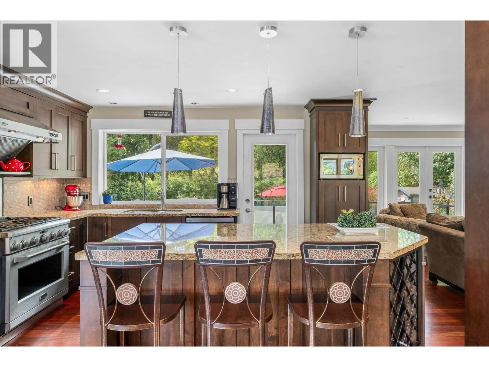 871 FAIRWAY DRIVE