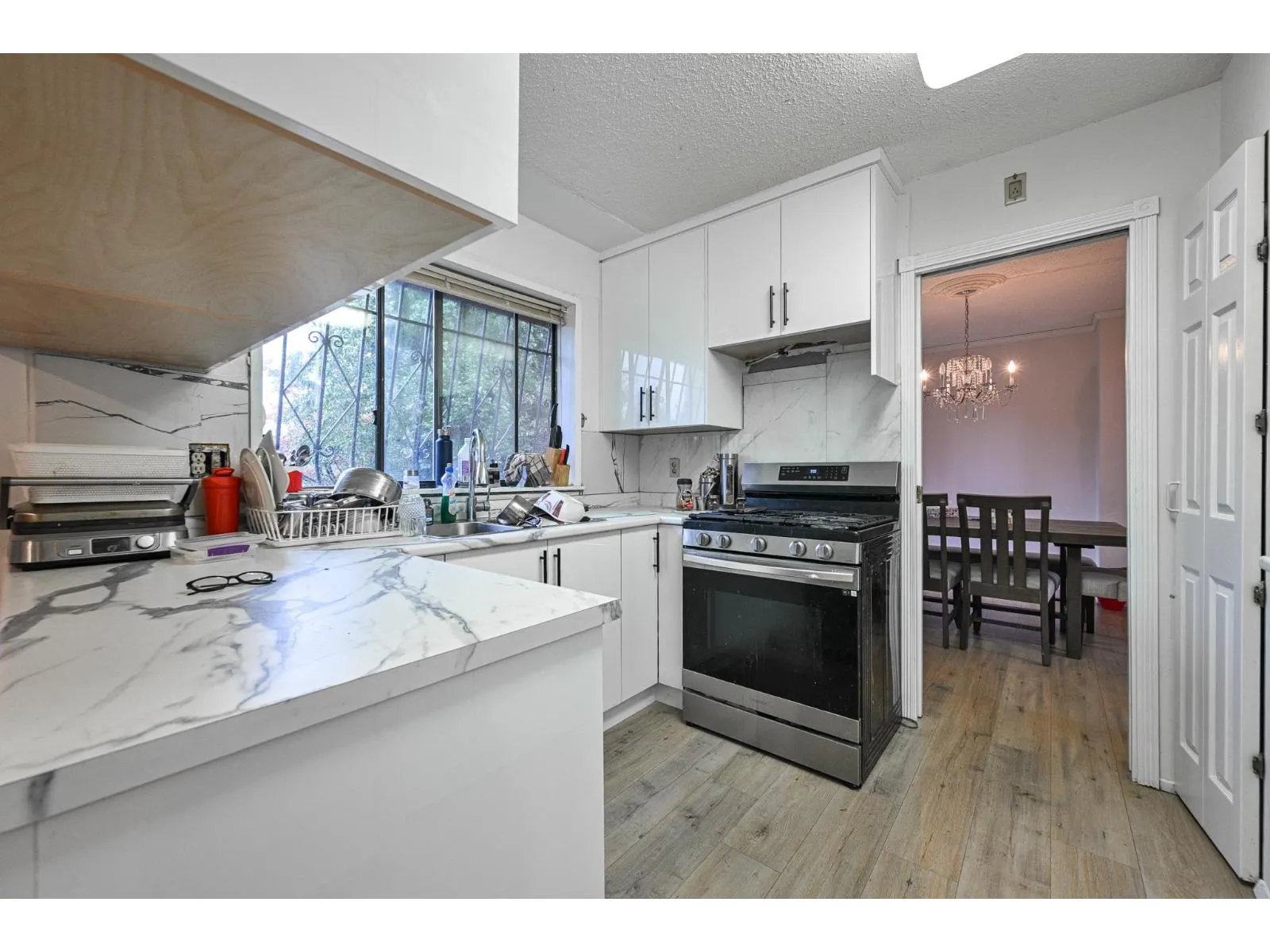 2272 BEVAN CRESCENT