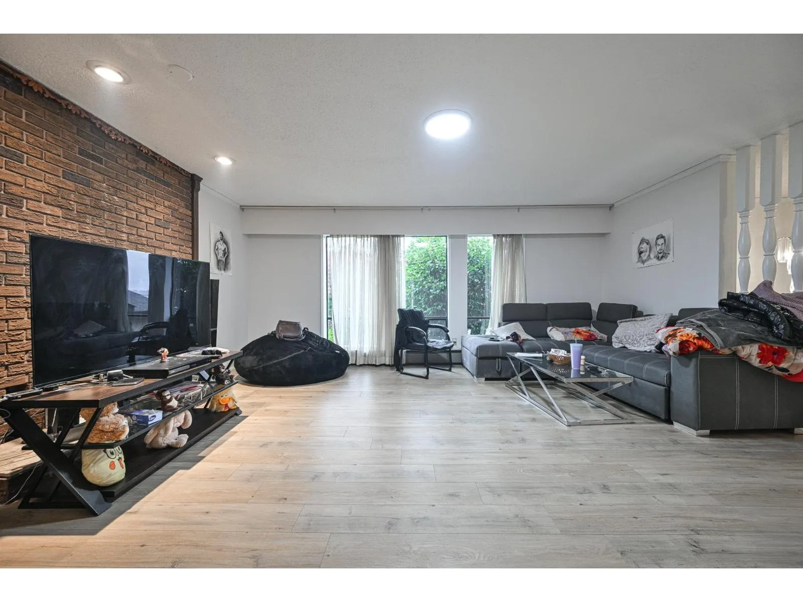2272 BEVAN CRESCENT