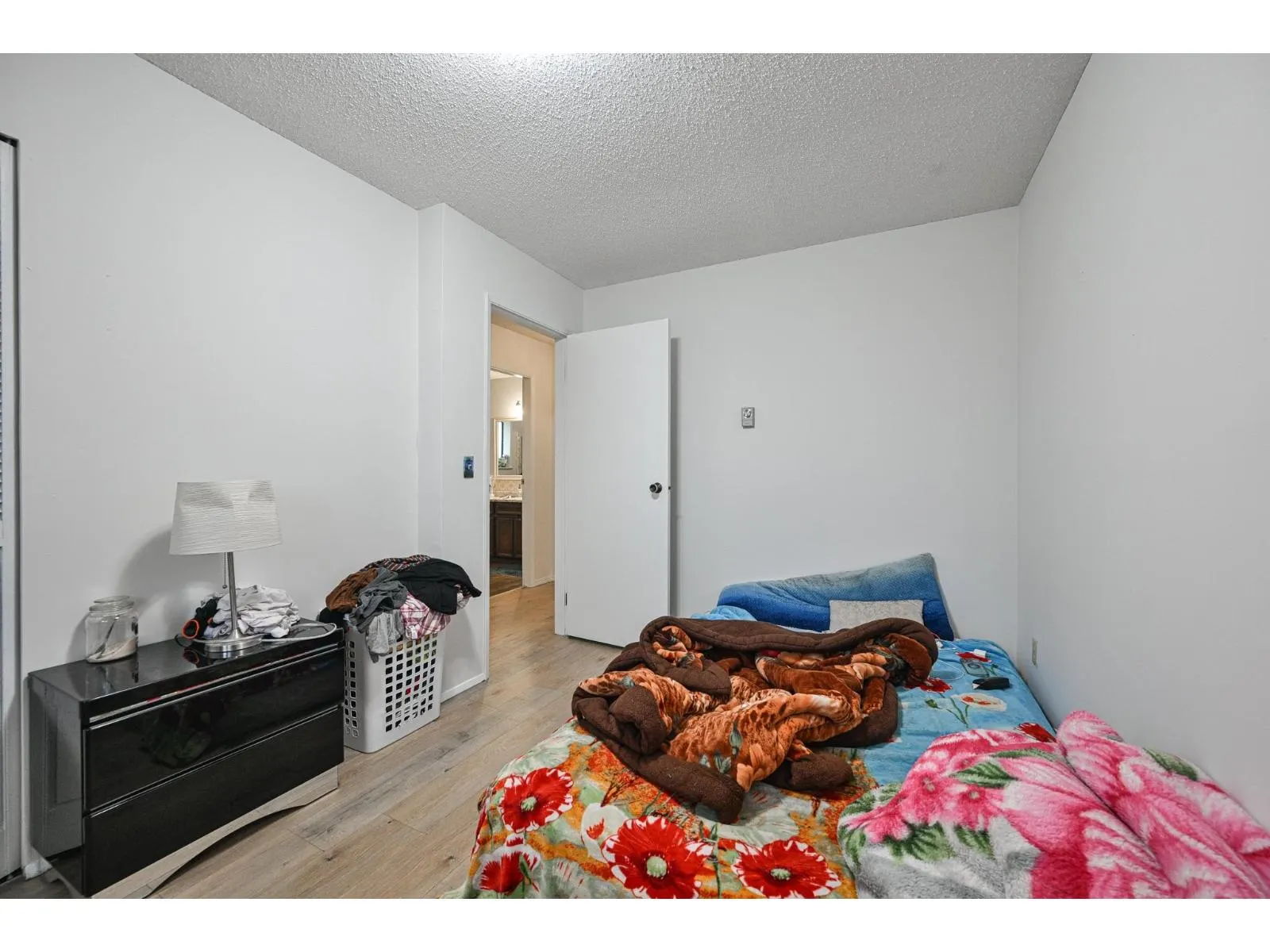 2272 BEVAN CRESCENT