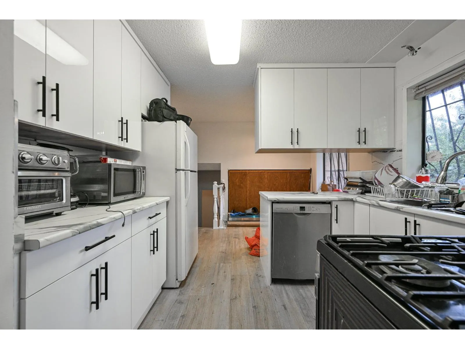2272 BEVAN CRESCENT
