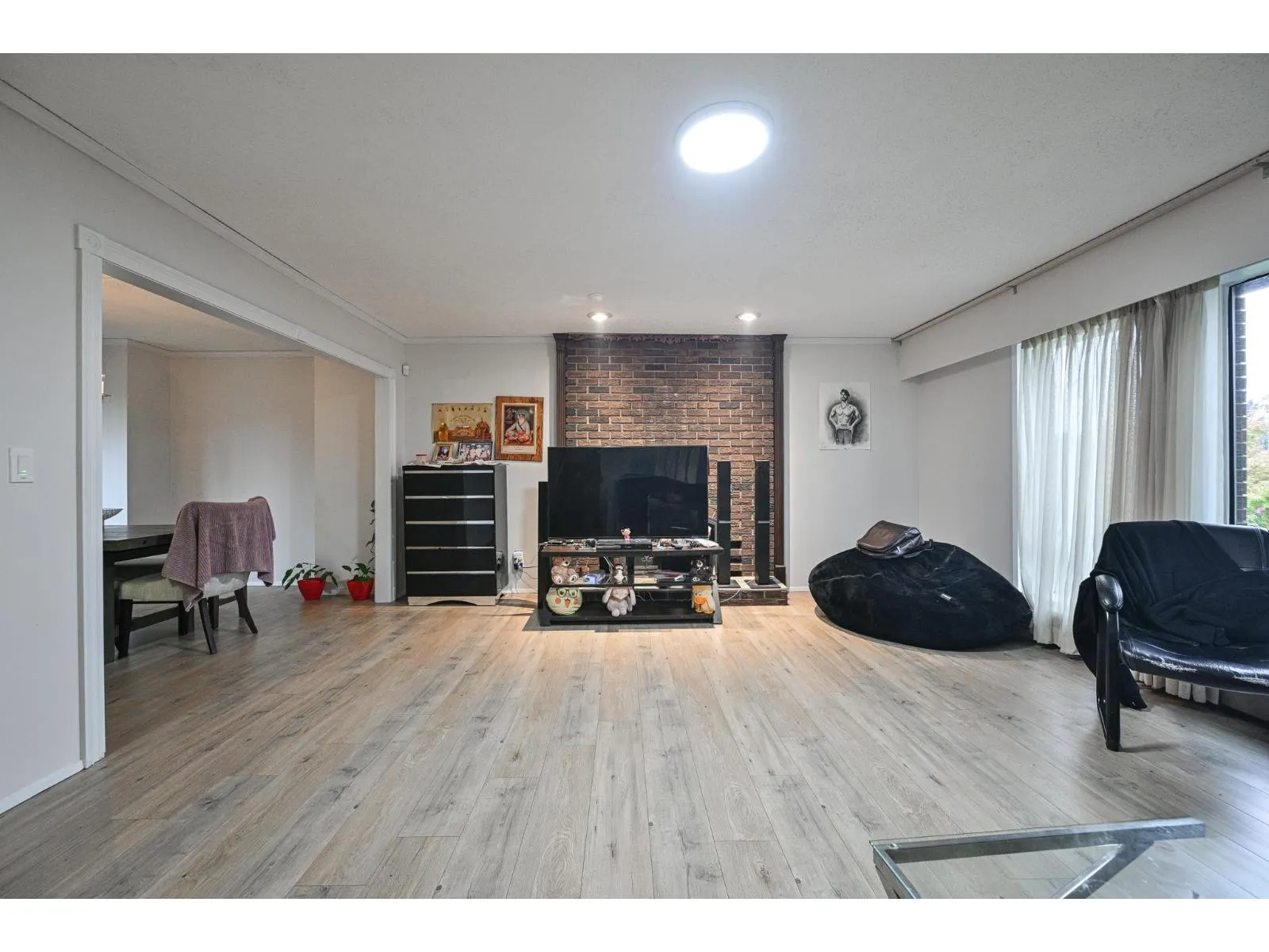 2272 BEVAN CRESCENT