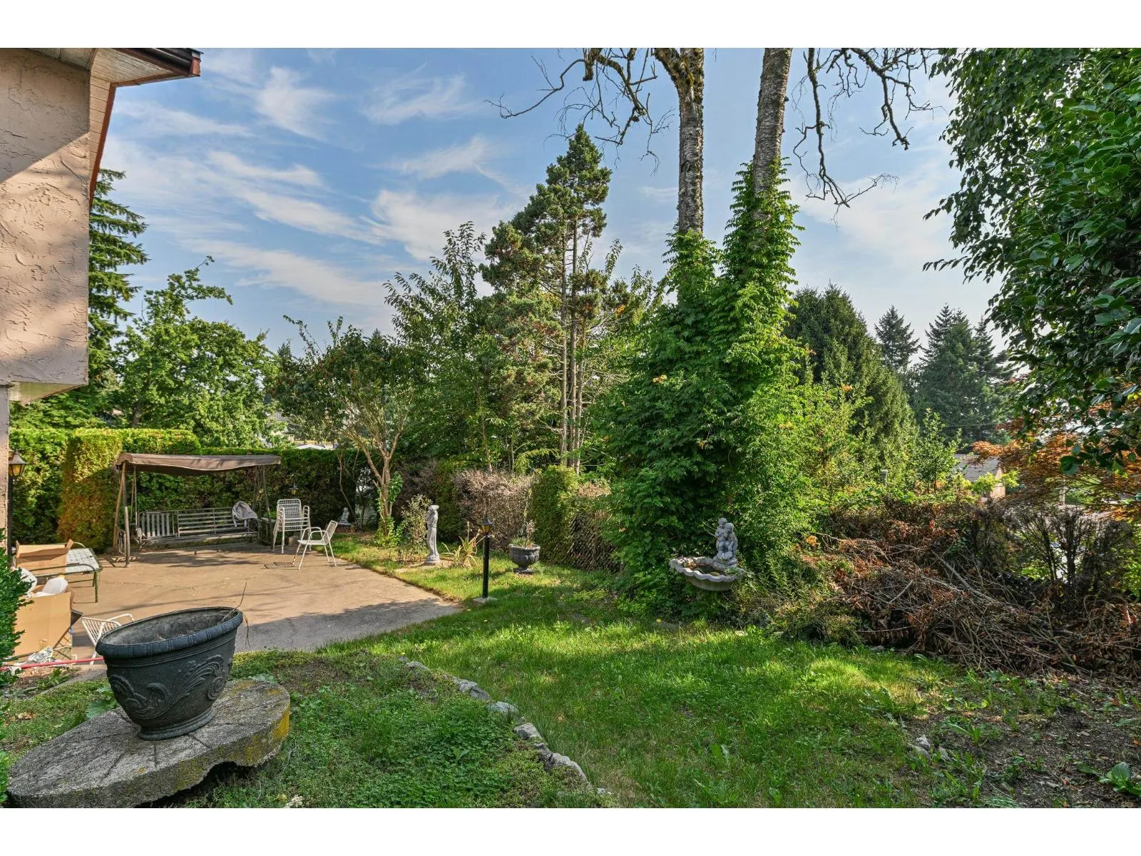 2272 BEVAN CRESCENT