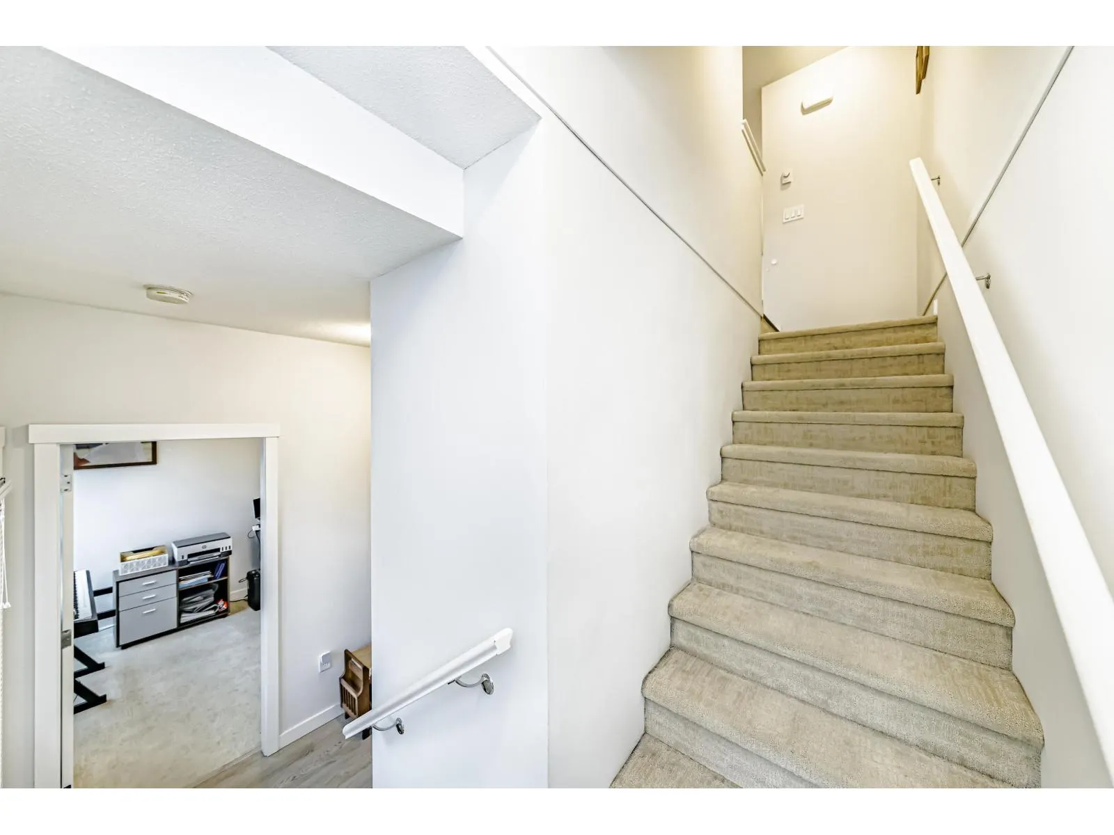 3 15151 EDMUND DRIVE