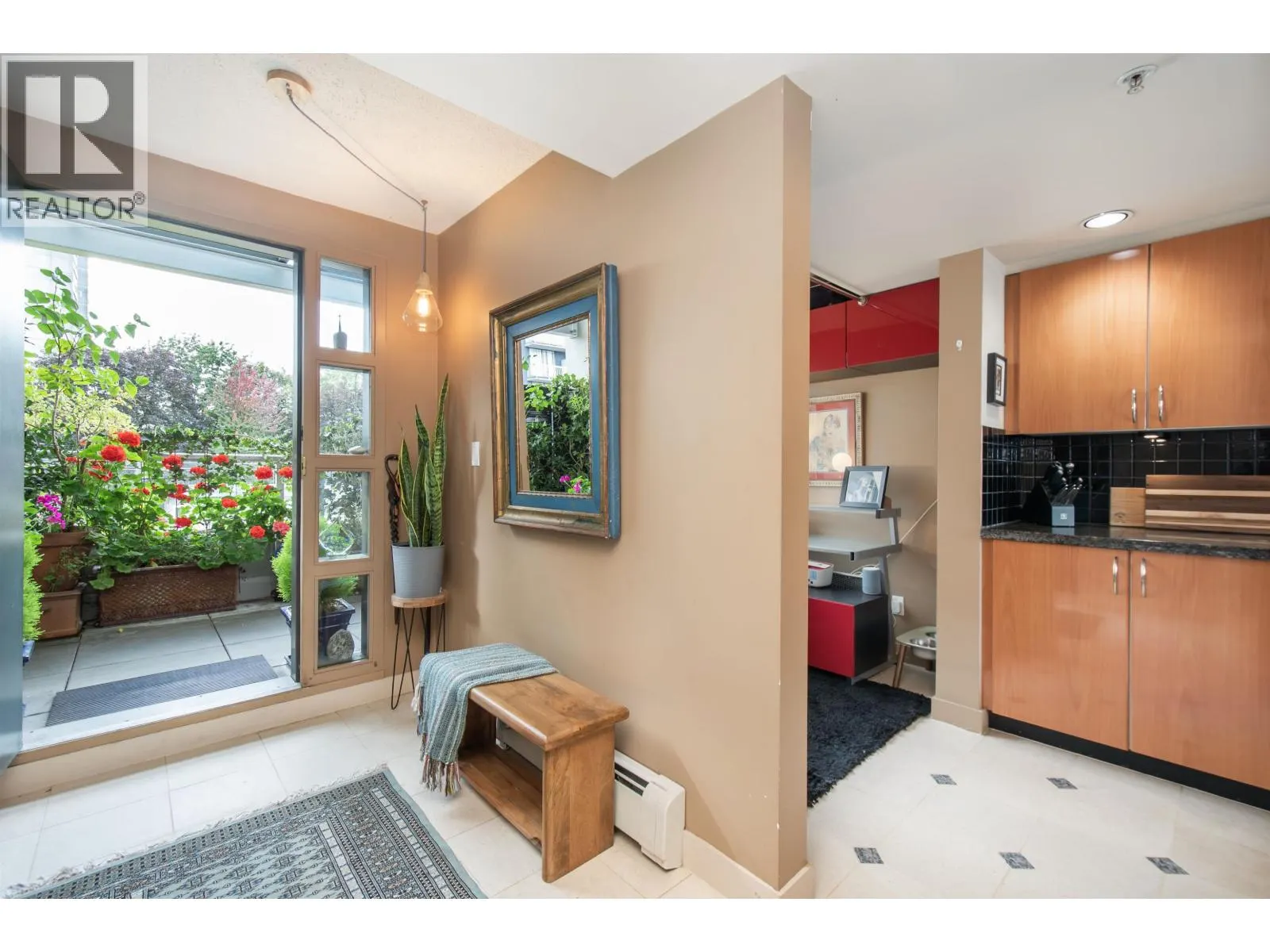 PH4 1688 ROBSON STREET