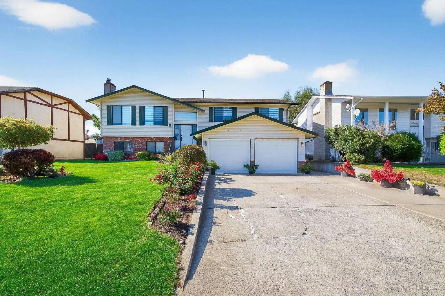 3443 SHUSWAP TERRACE