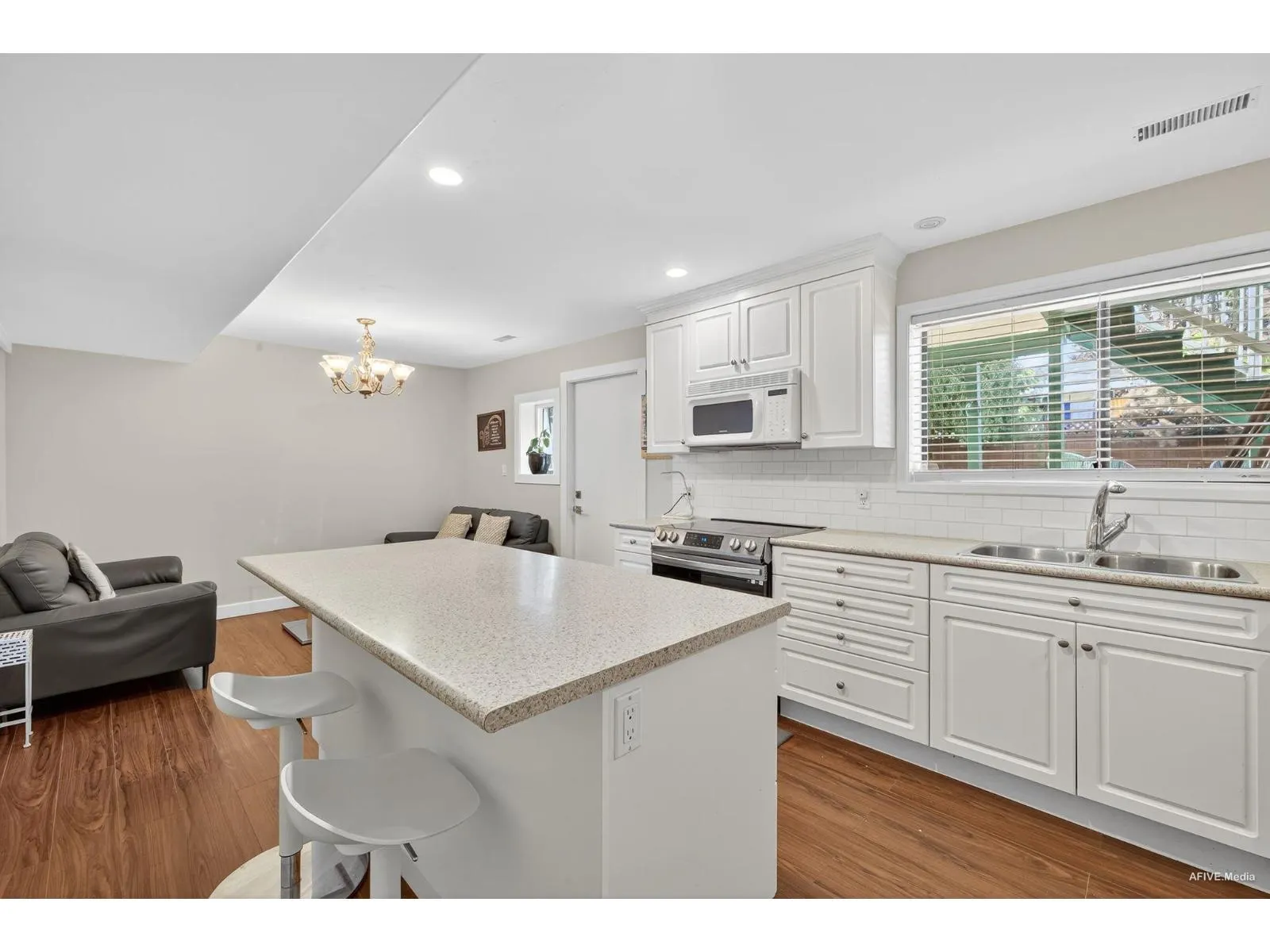 3443 SHUSWAP TERRACE