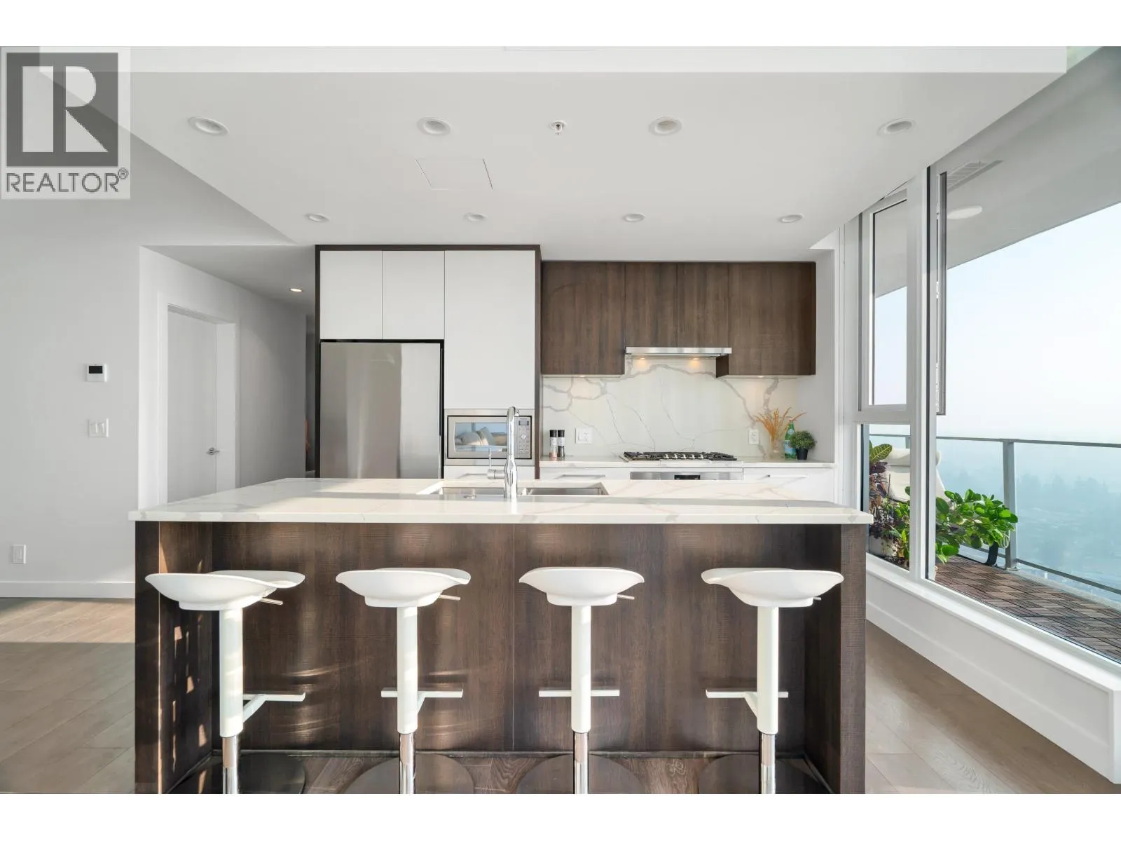3806 567 CLARKE ROAD