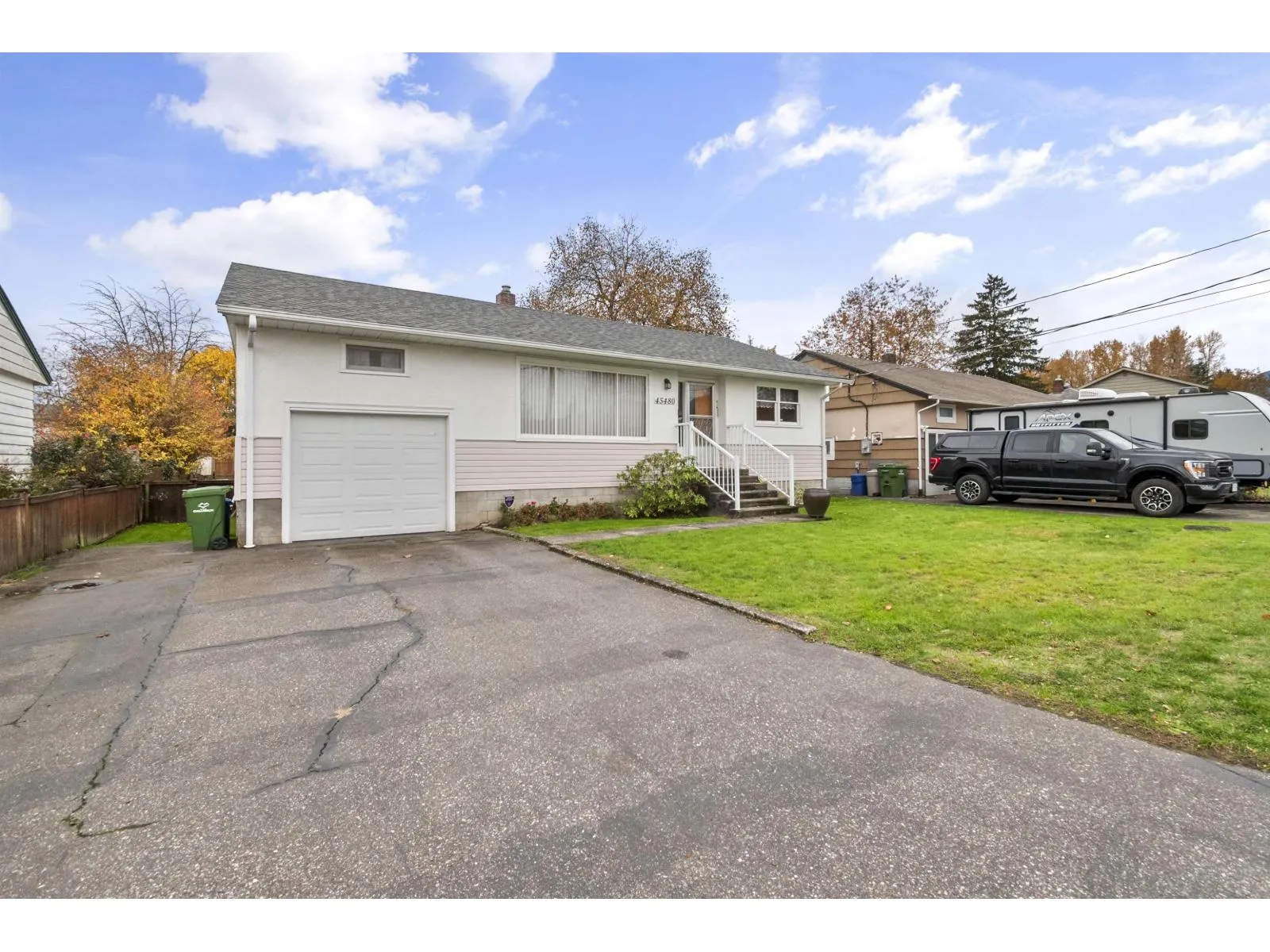 45480 KIPP AVENUE|Chilliwack Proper West