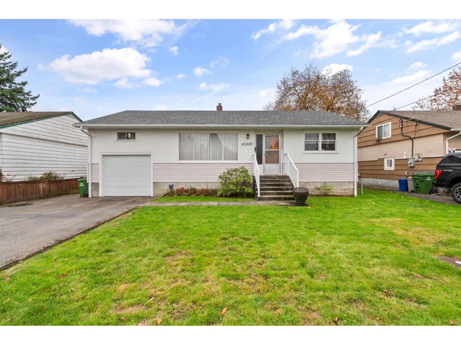45480 KIPP AVENUE|Chilliwack Proper West
