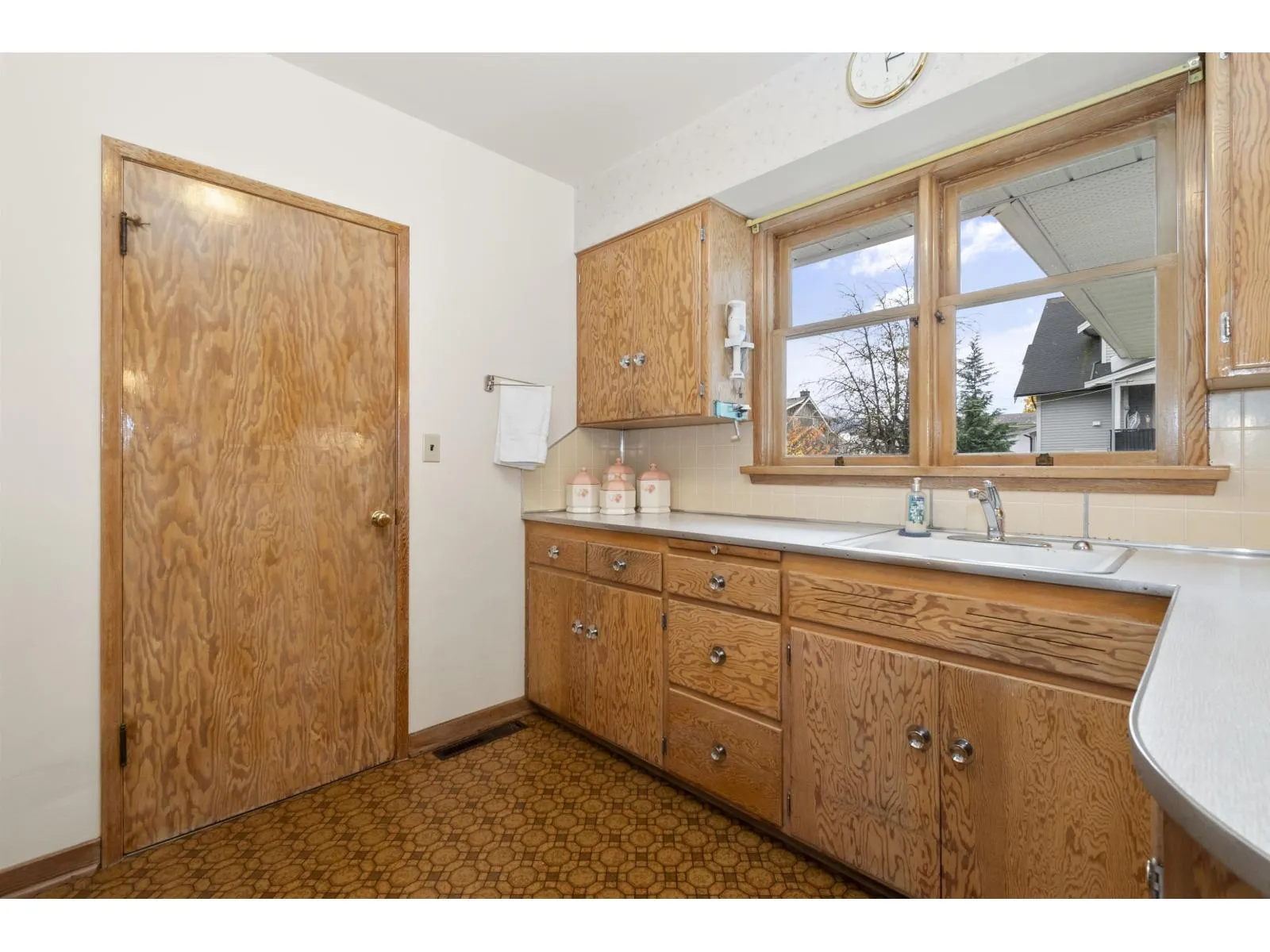 45480 KIPP AVENUE|Chilliwack Proper West