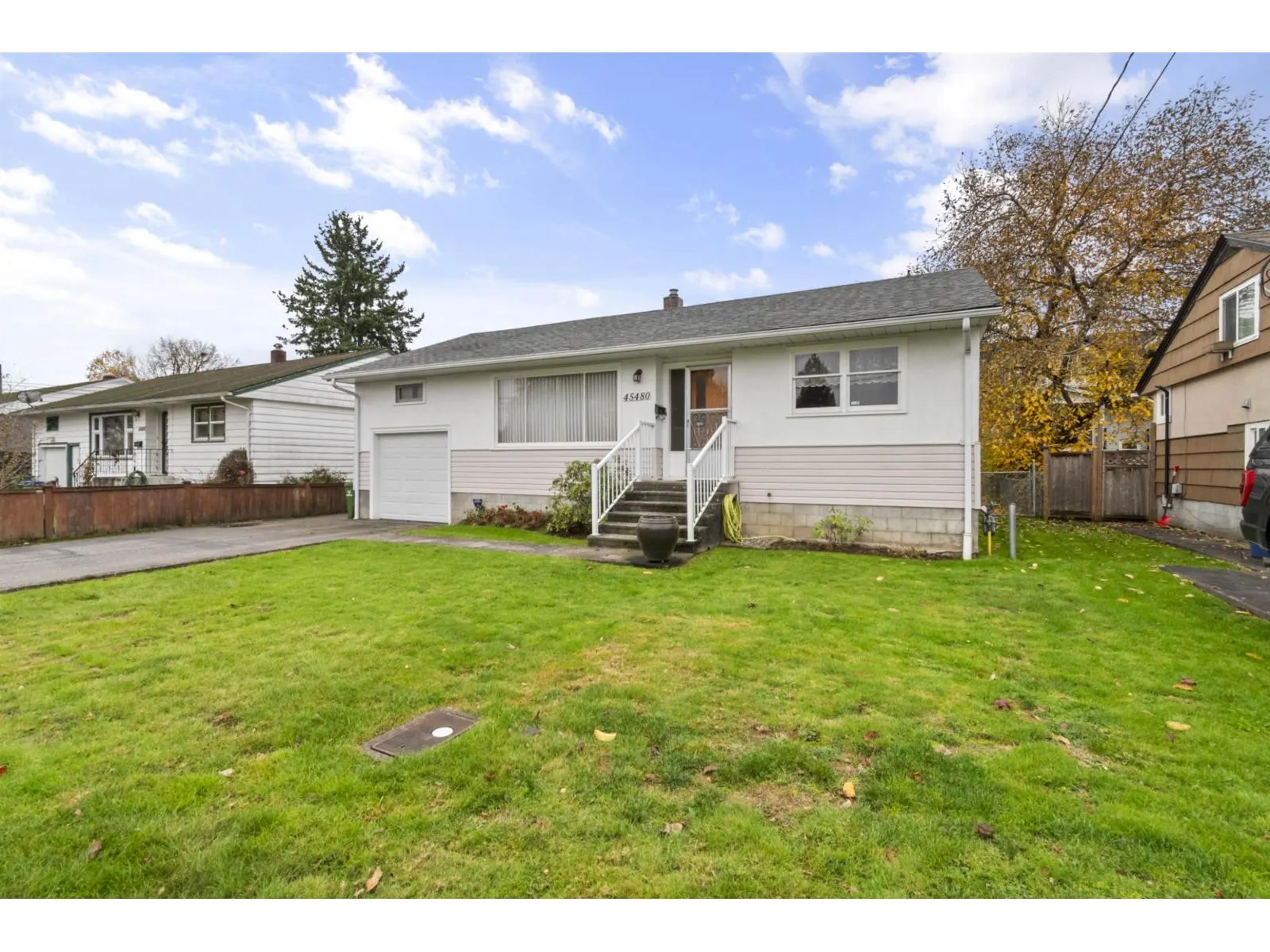 45480 KIPP AVENUE|Chilliwack Proper West
