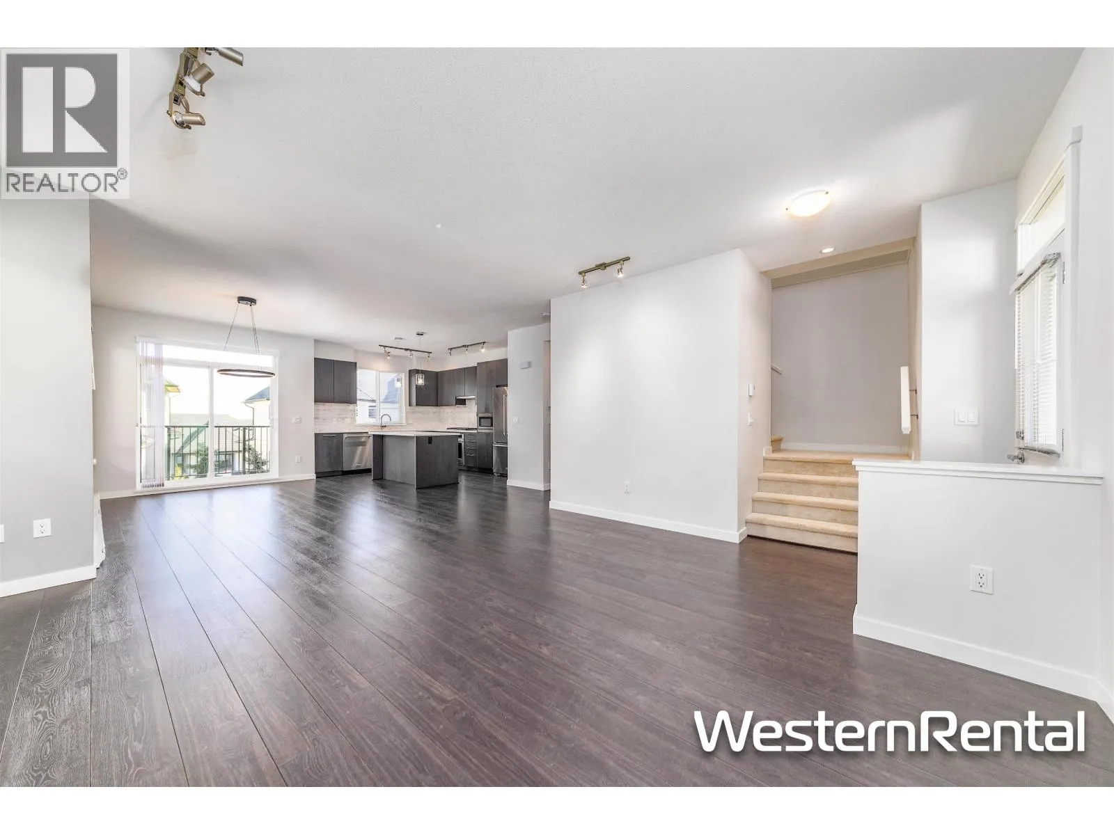 17 3500 BURKE VILLAGE PROMENADE