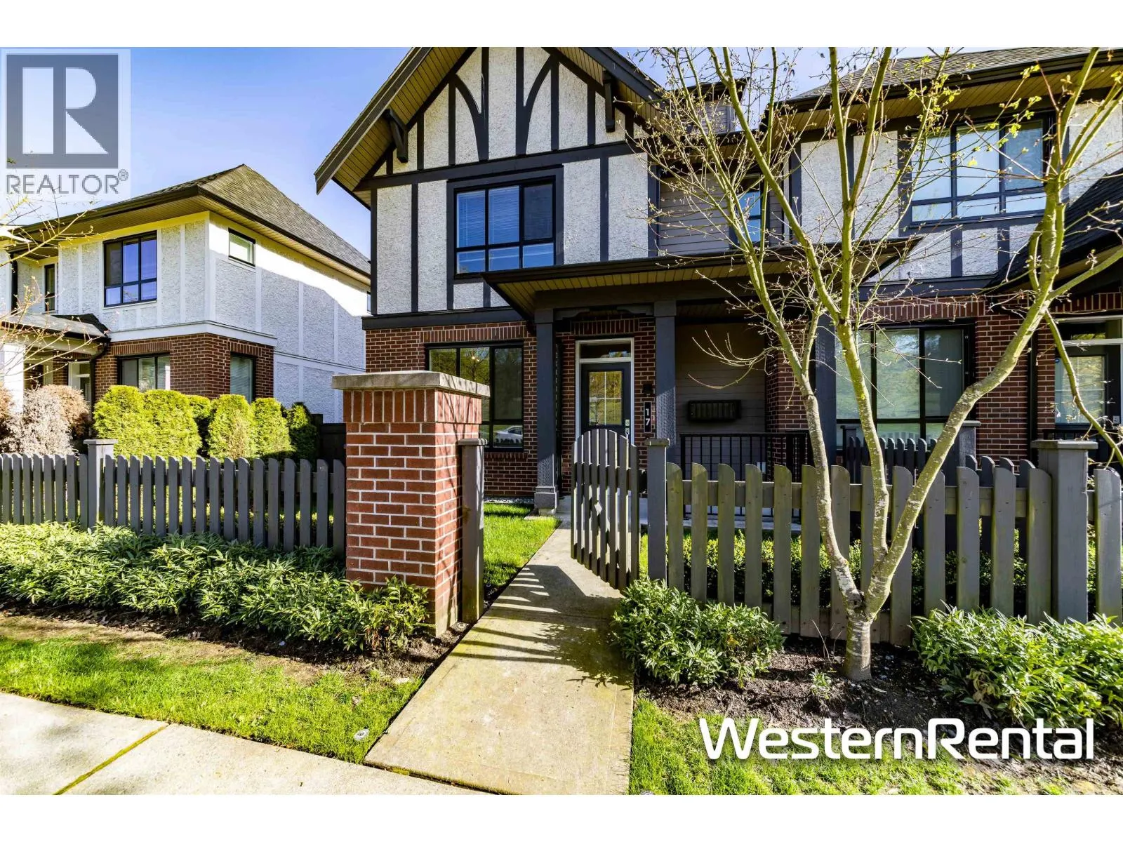 17 3500 BURKE VILLAGE PROMENADE