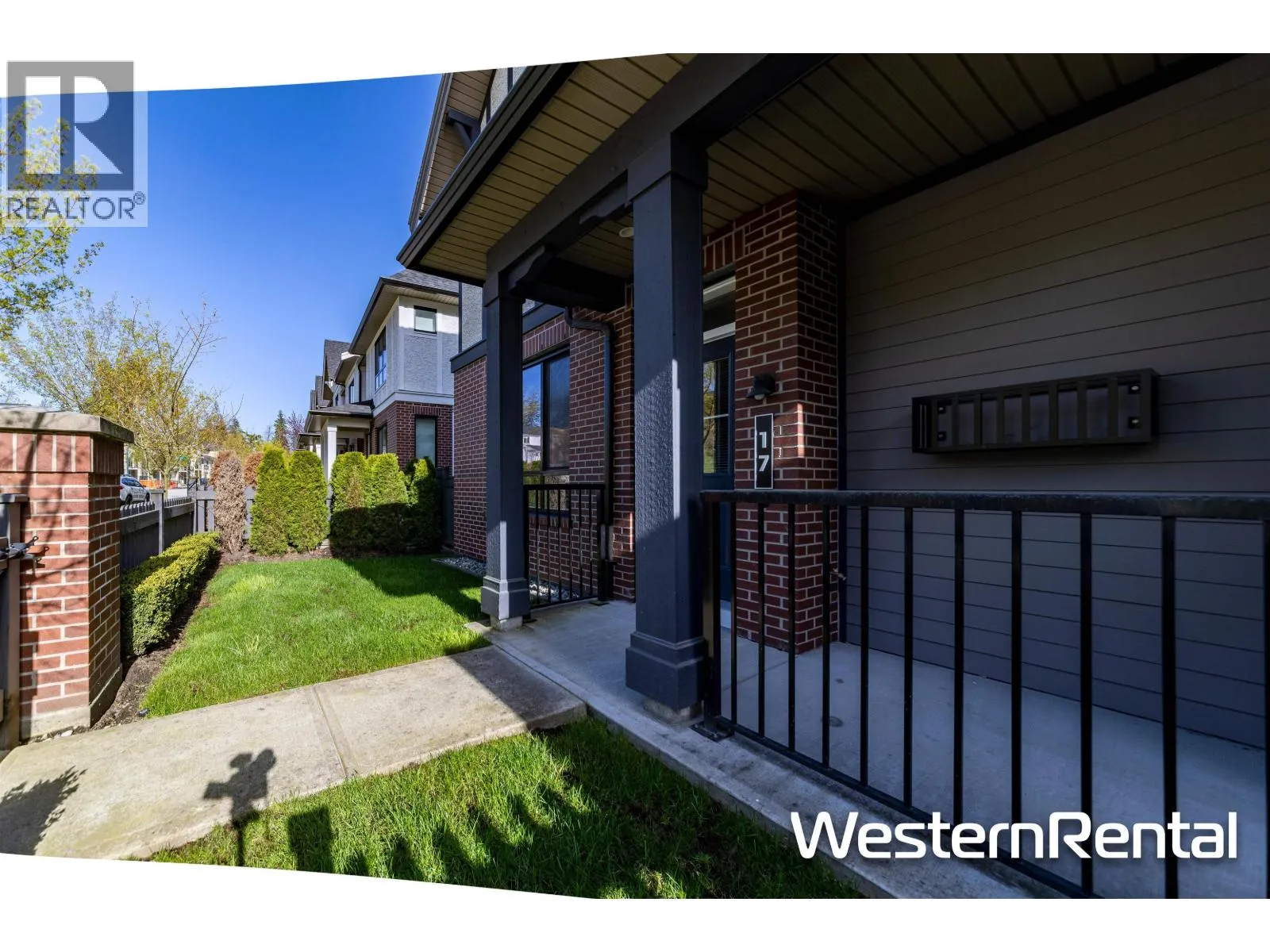 17 3500 BURKE VILLAGE PROMENADE