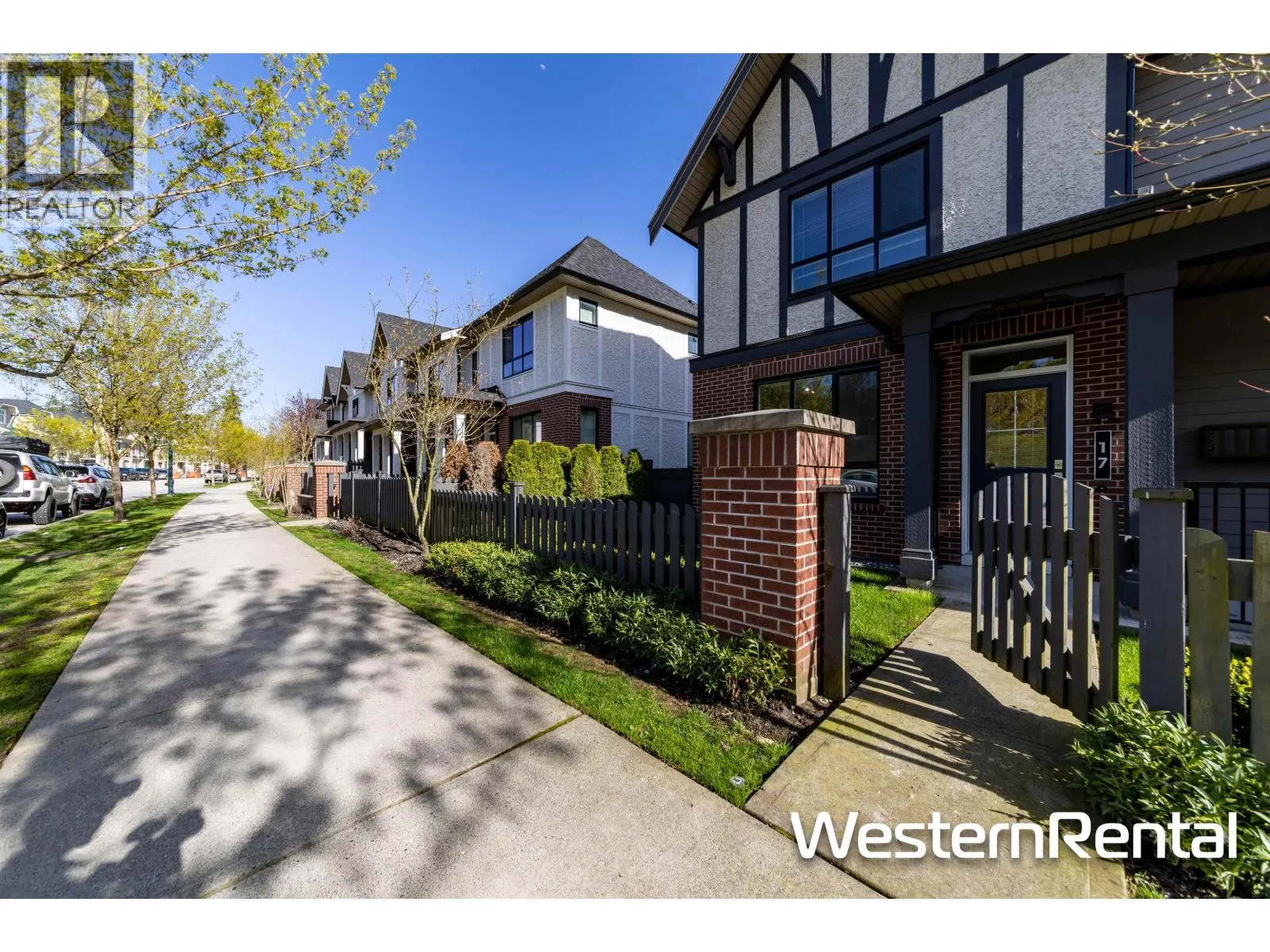 17 3500 BURKE VILLAGE PROMENADE