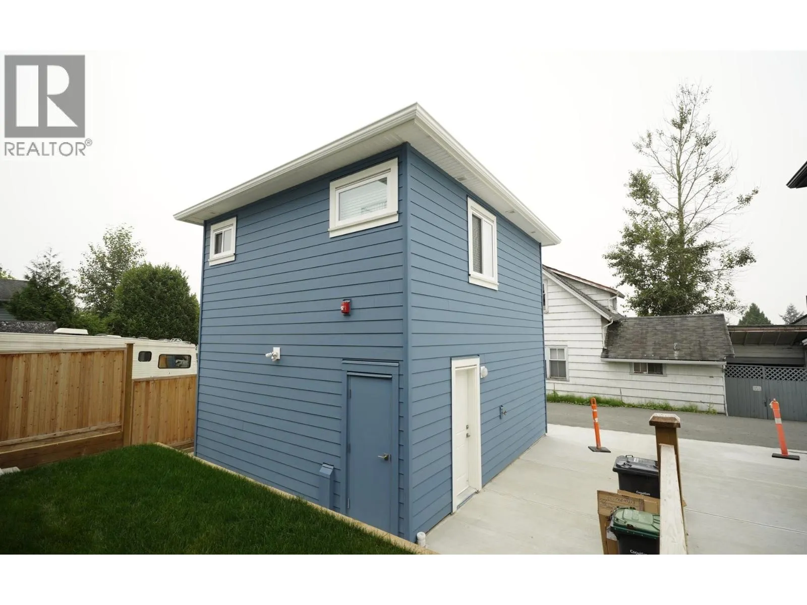 Laneway 1044 QUADLING AVENUE