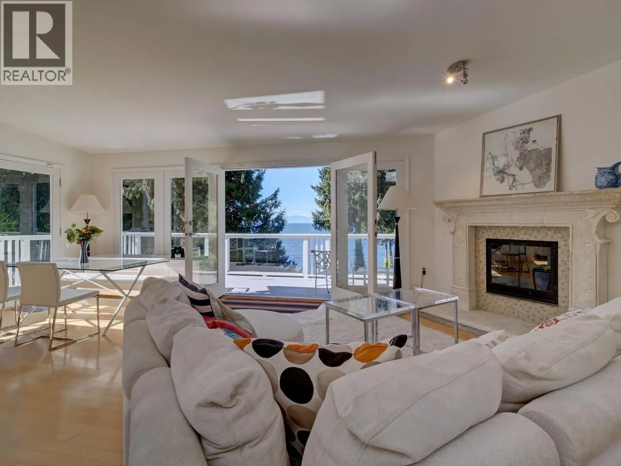 4947 SUNSHINE COAST HIGHWAY