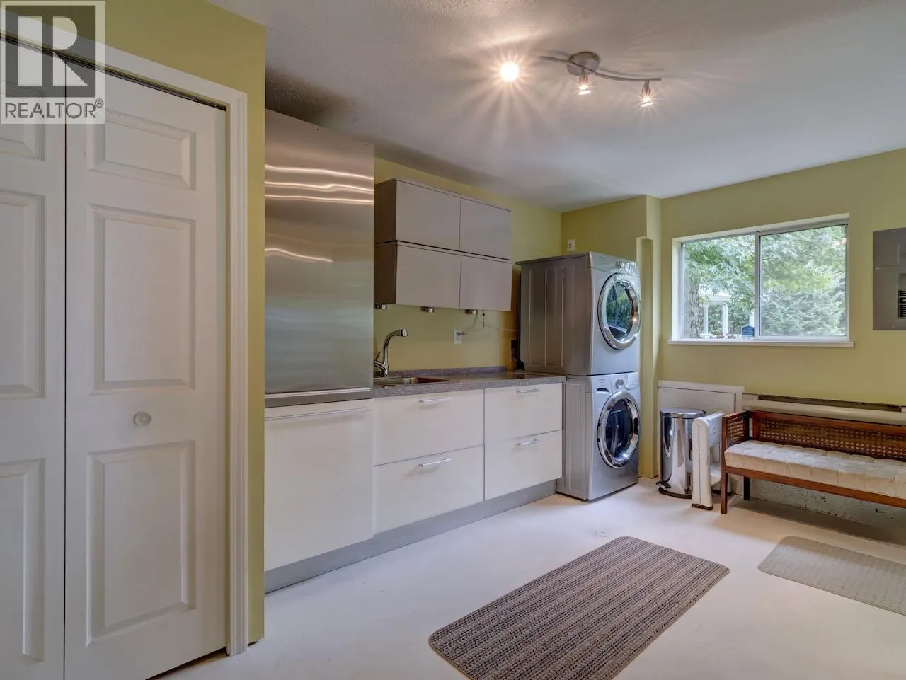4947 SUNSHINE COAST HIGHWAY