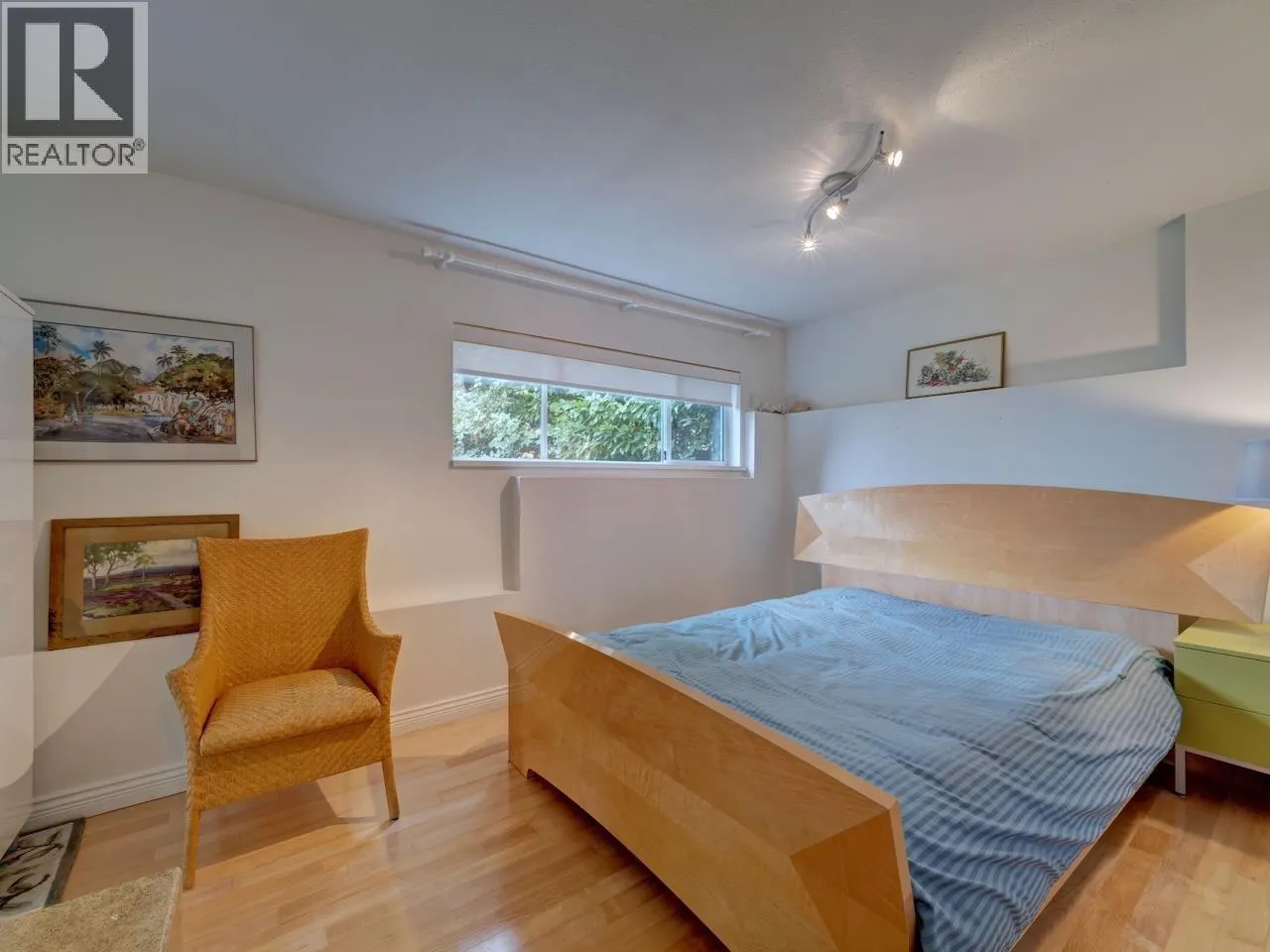 4947 SUNSHINE COAST HIGHWAY