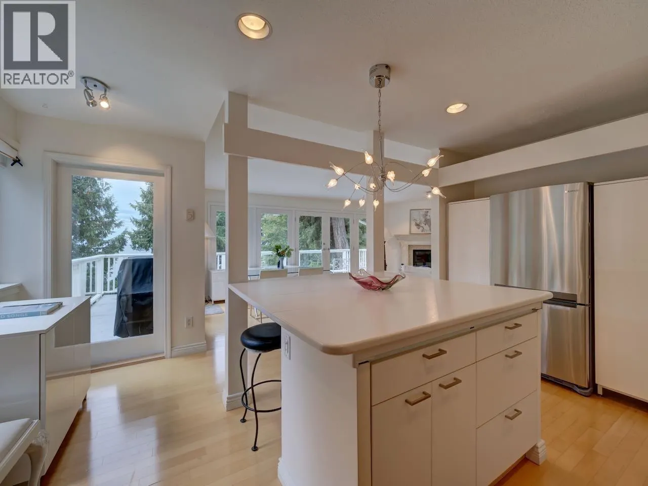 4947 SUNSHINE COAST HIGHWAY