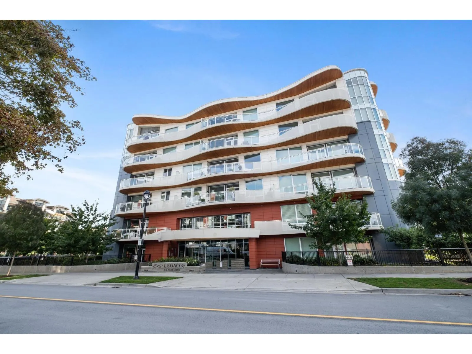 511 20416 PARK AVENUE