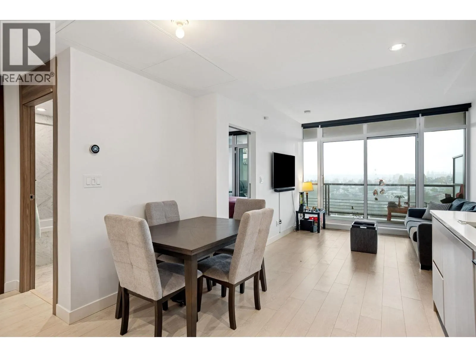 1506 4730 LOUGHEED HIGHWAY