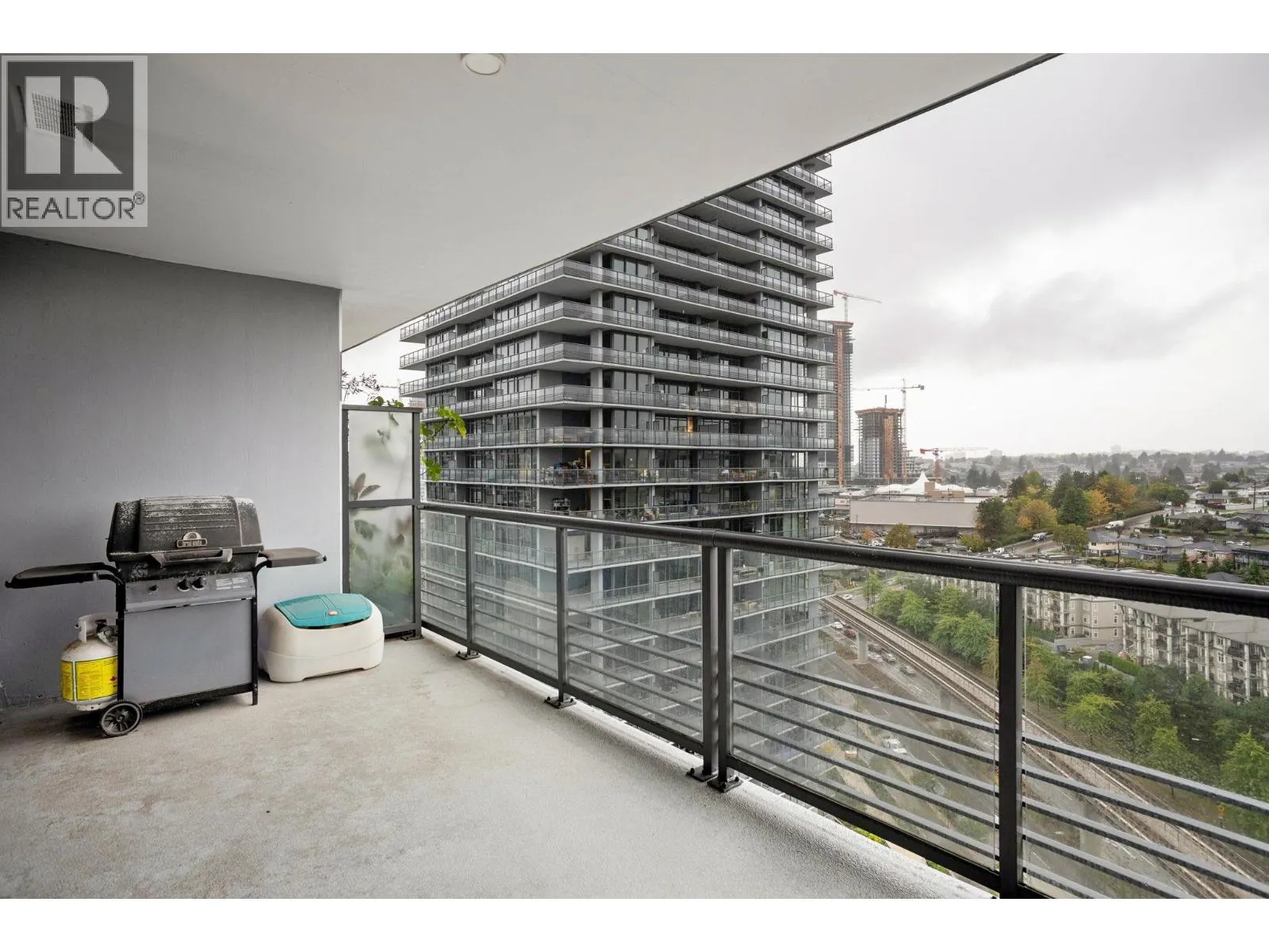 1506 4730 LOUGHEED HIGHWAY