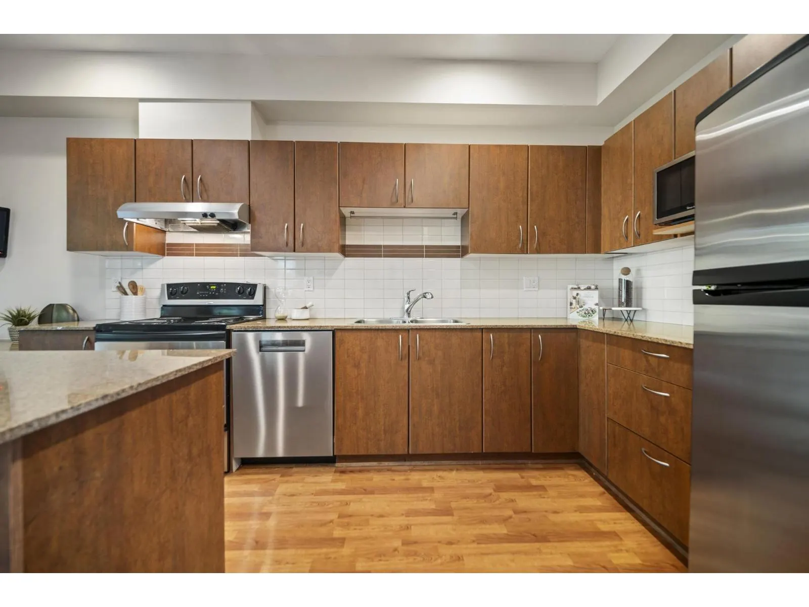 9 16789 60 AVENUE